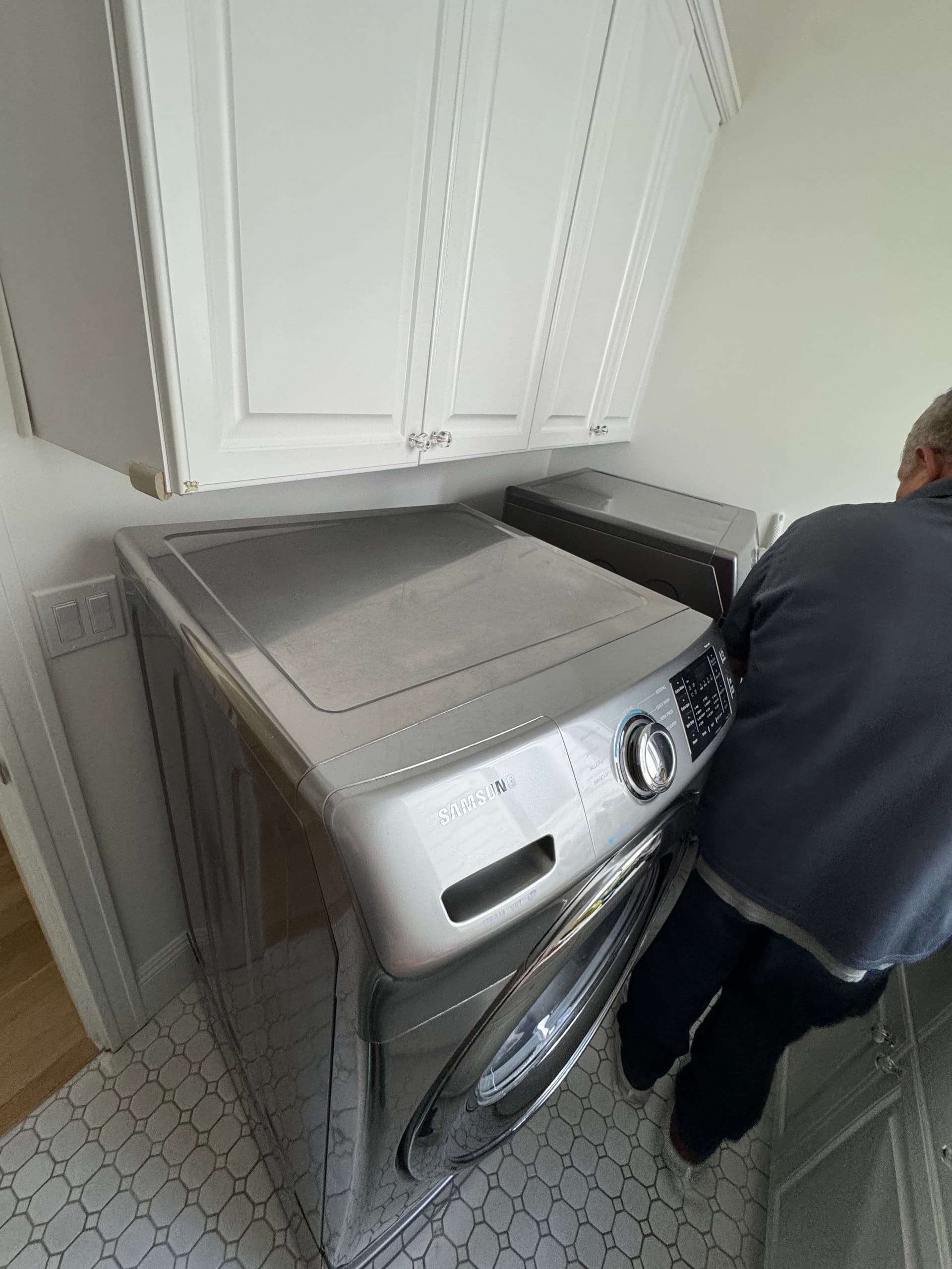Washer and Dryer Removal Done Right in Manhattan Beach image