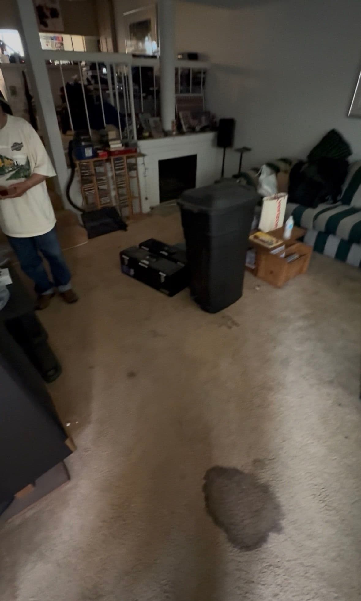 Gallery photos for Redondo Beach Condo Cleanout After 3 Years of Buildup: Image #4