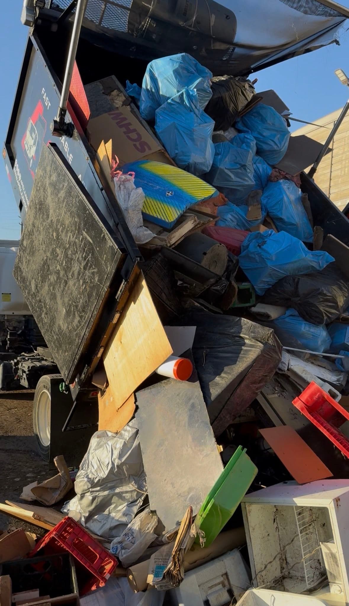 Gallery photos for Full Yard and Driveway Cleanout in Montebello CA: Image #7