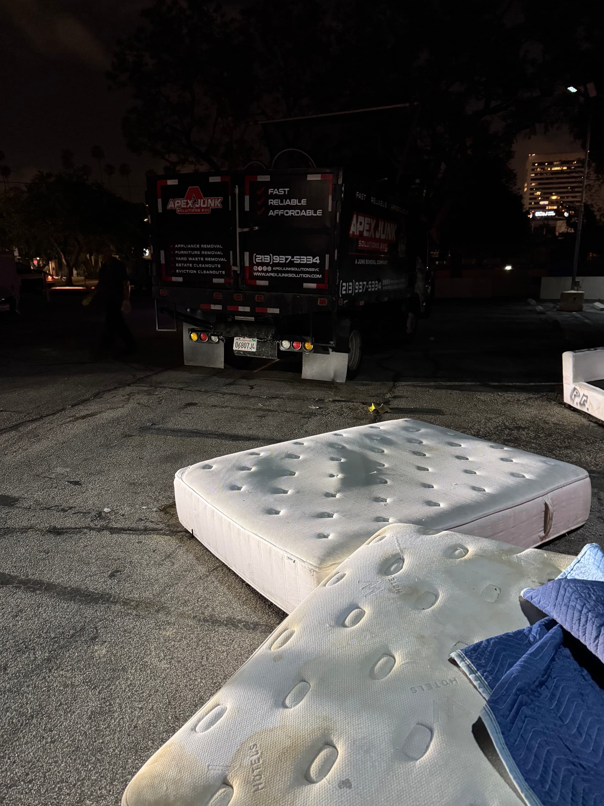 Gallery photos for Late-Night Production Cleanout in Sawtelle Los Angeles: Image #3