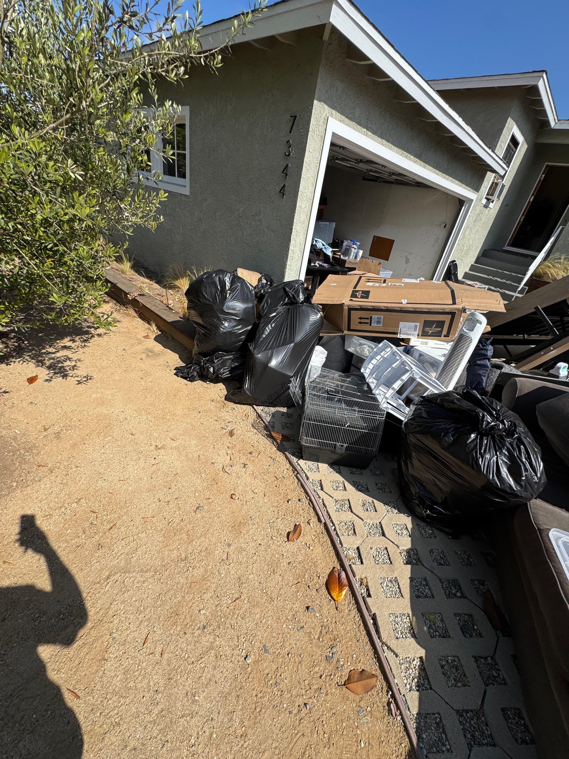 Gallery photos for Full Garage Cleanout for College Move-Out in Westchester CA: Image #2