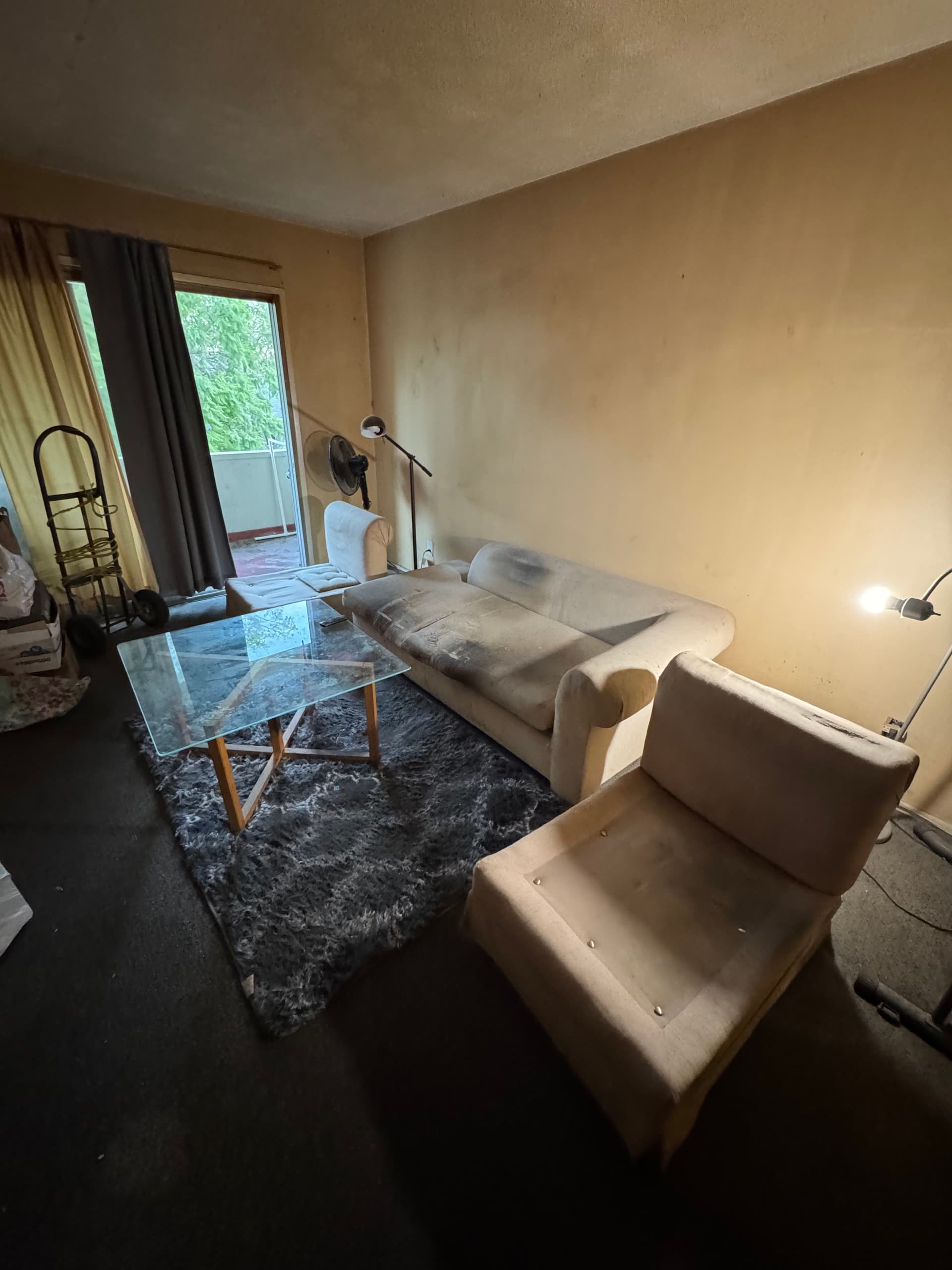 Gallery photos for Smoke-Damaged Apartment Cleanout in West Hollywood: Image #1