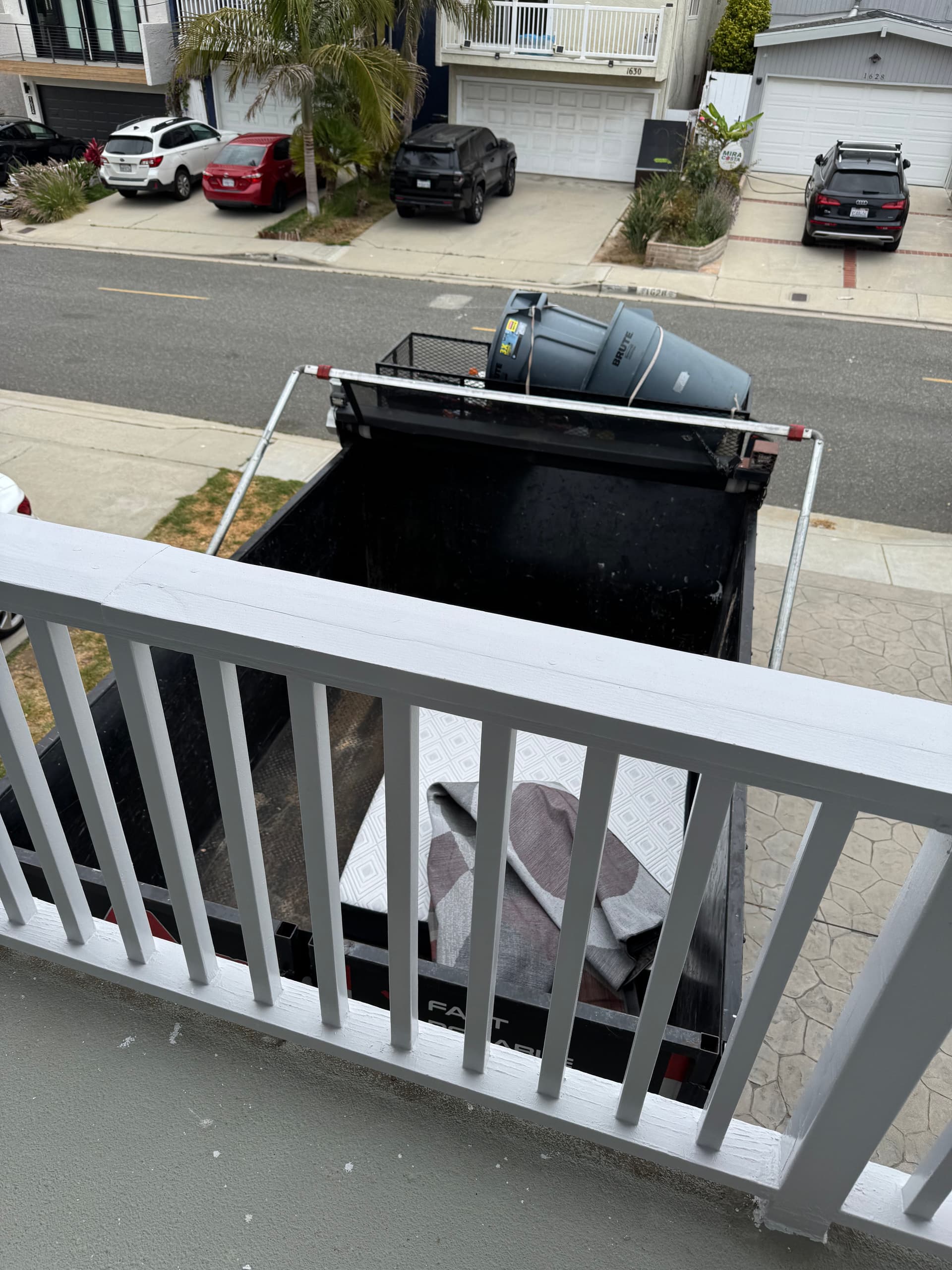 Gallery photos for Mattress Removal in Redondo Beach and Hawthorne - Two Jobs, One Run: Image #1