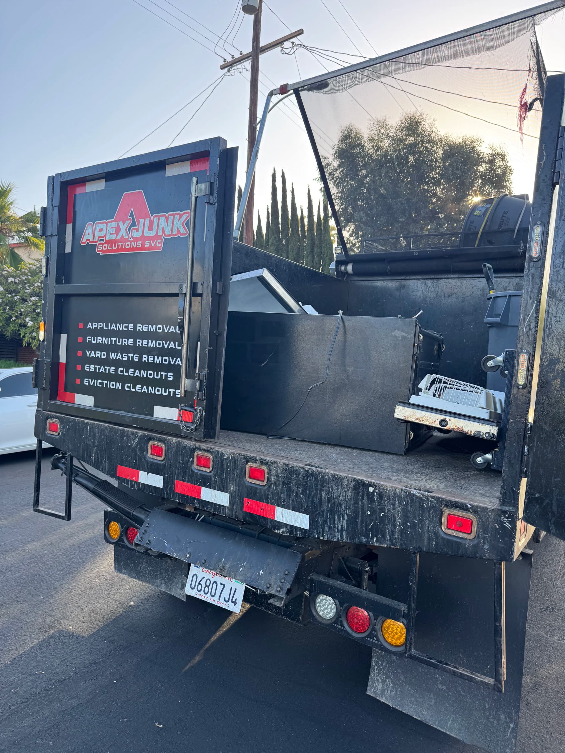 Gallery photos for Refrigerator Removal in Los Feliz That Required Some Extra Work: Image #2