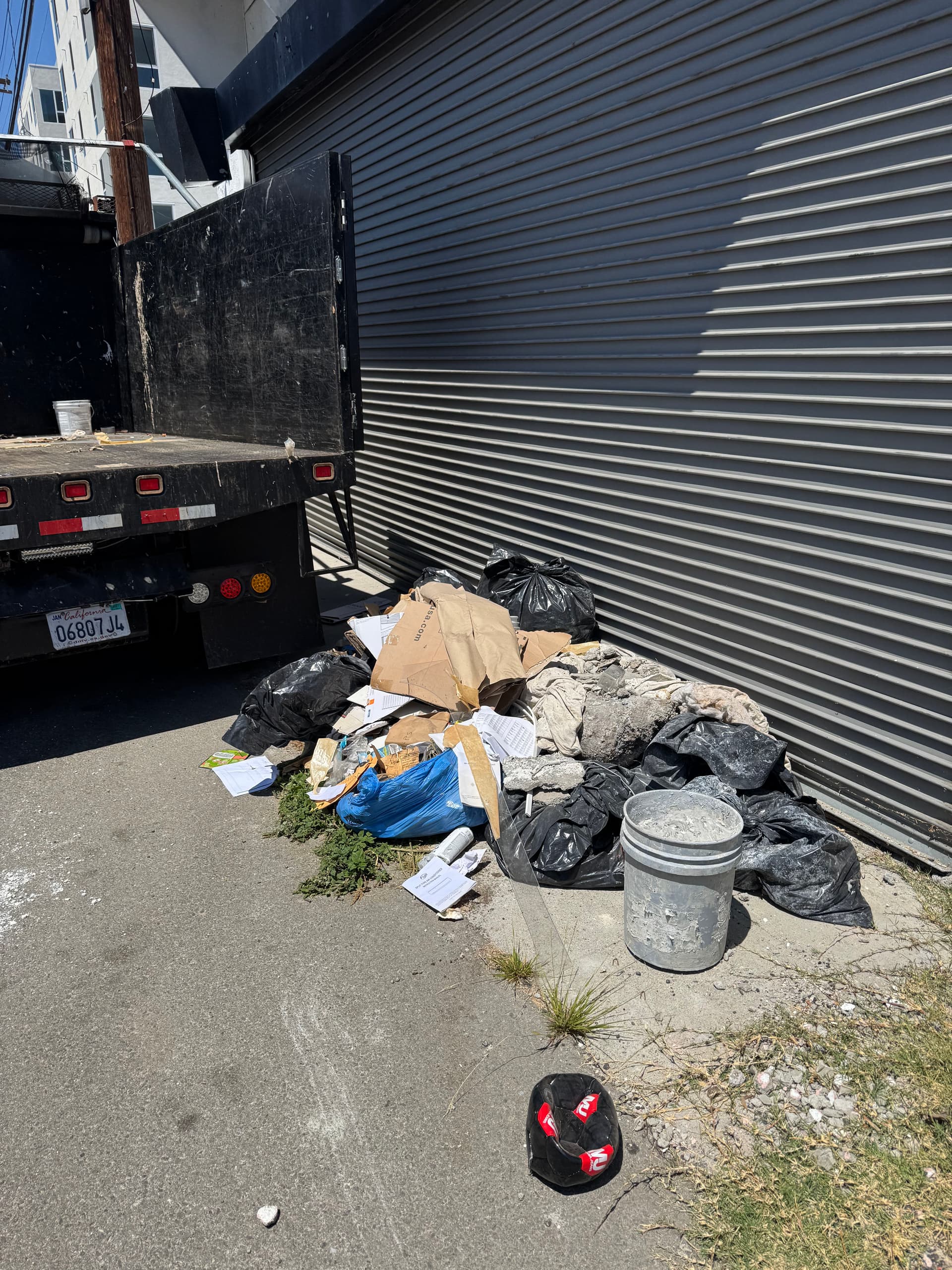 Side Trash and Debris Cleared Out at a Crenshaw Property image