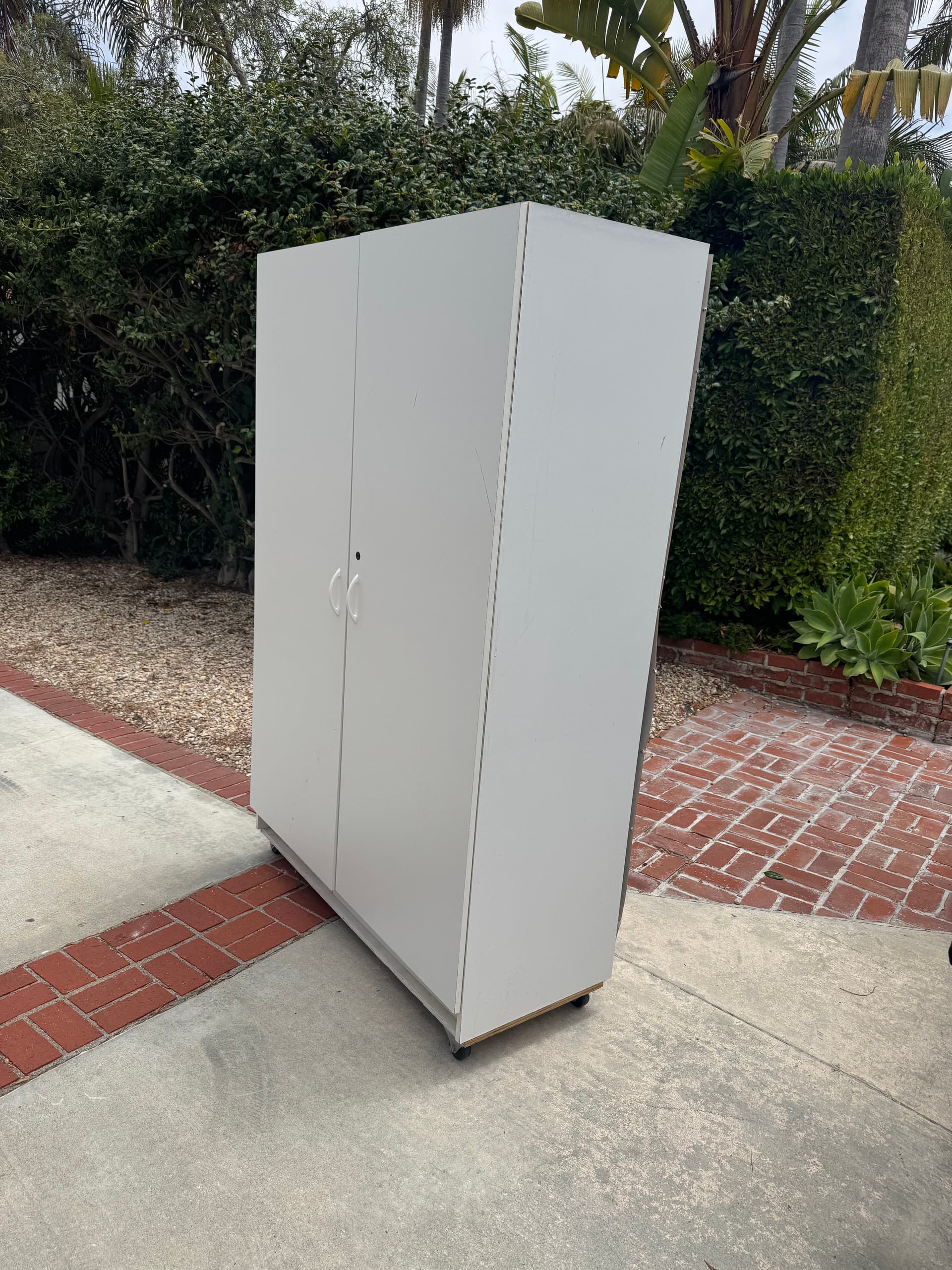 Gallery photos for Single Furniture Pickup Done Right in Redondo Beach: Image #1