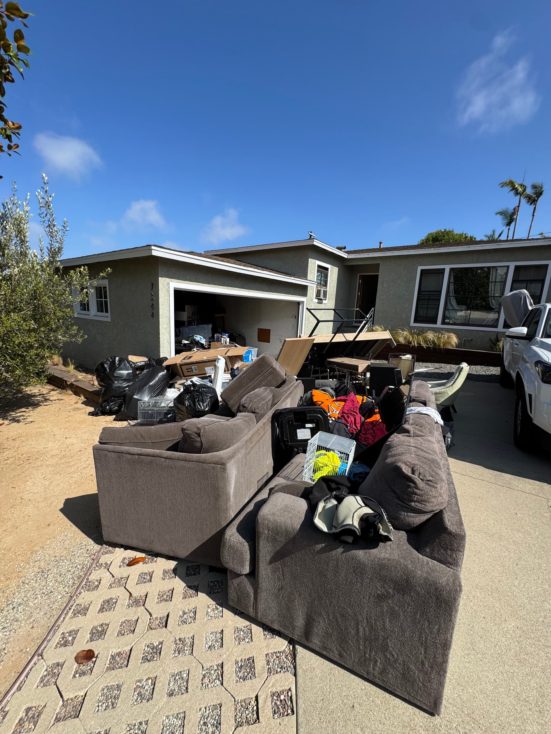 Gallery photos for Full Garage Cleanout for College Move-Out in Westchester CA: Image #1