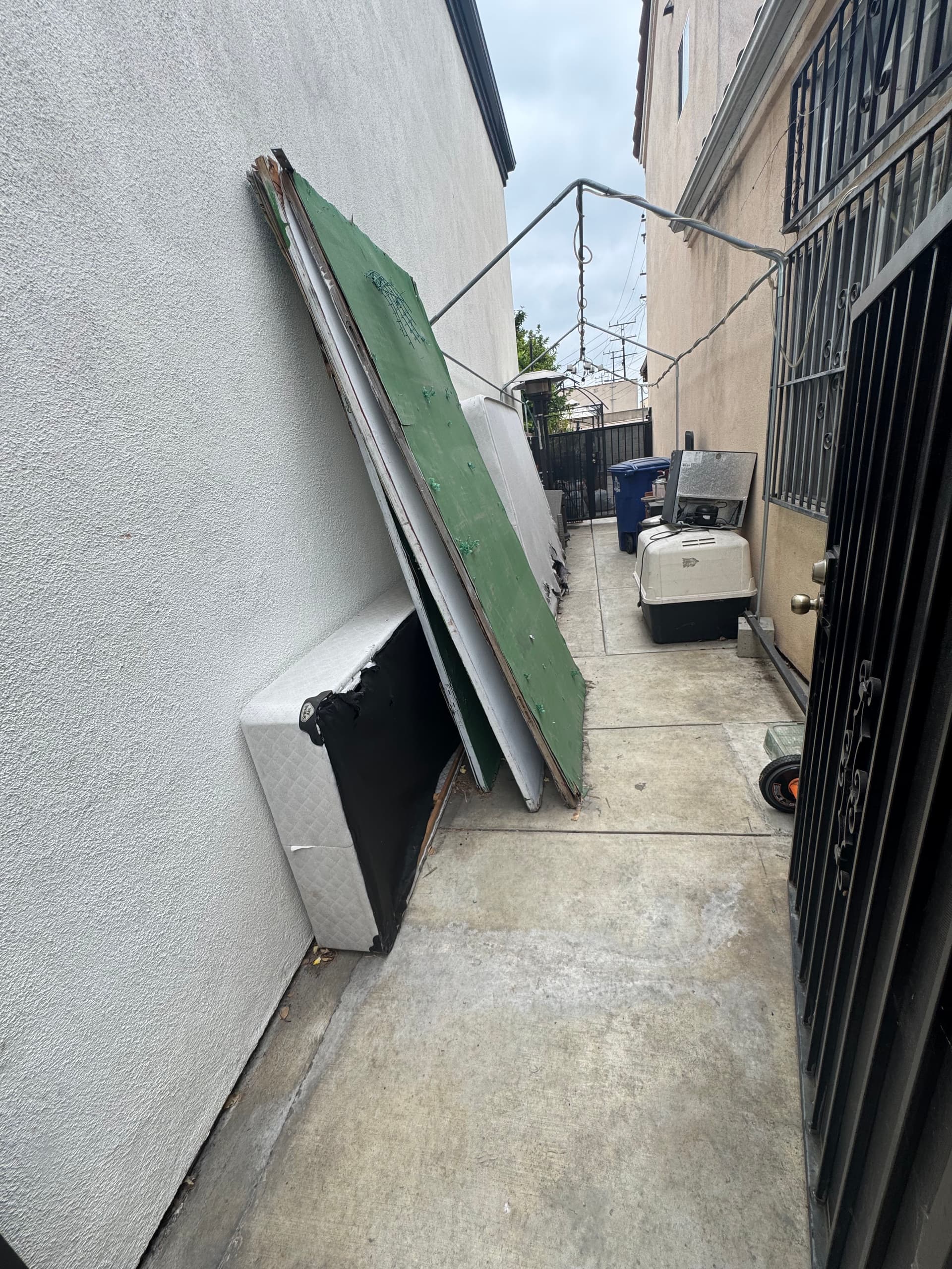 Gallery photos for Old Mattresses and Wood Debris Cleared Out in South Gate: Image #1