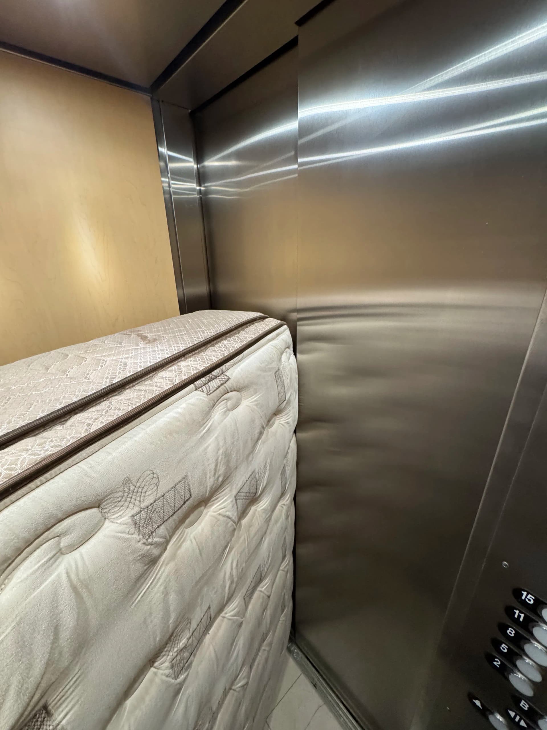 Gallery photos for 10th-Floor Mattress Removal from a High-Rise Condo in Los Angeles: Image #2
