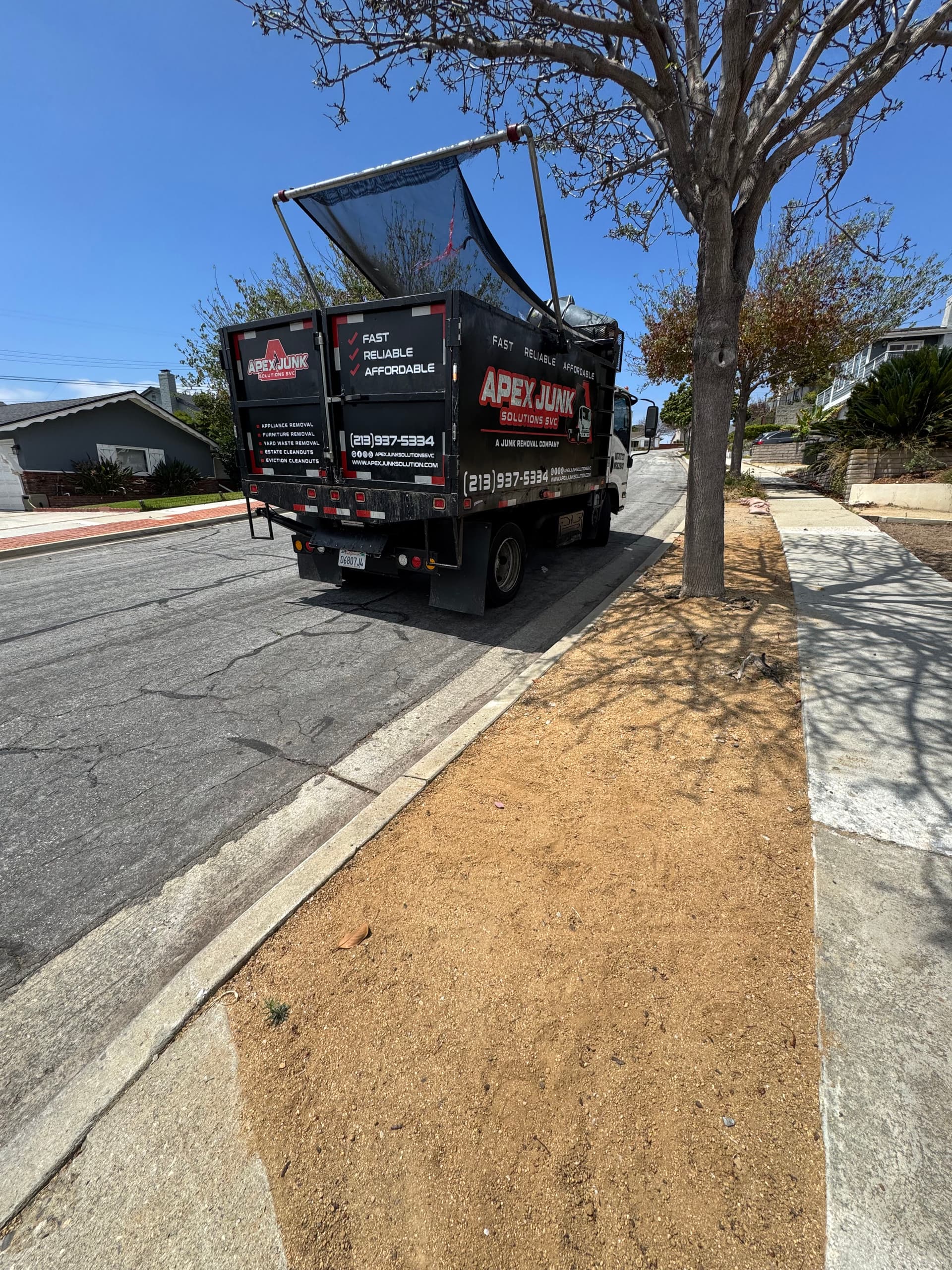 Gallery photos for Same-Day Junk Pickup Gets It Done Fast in Torrance: Image #1