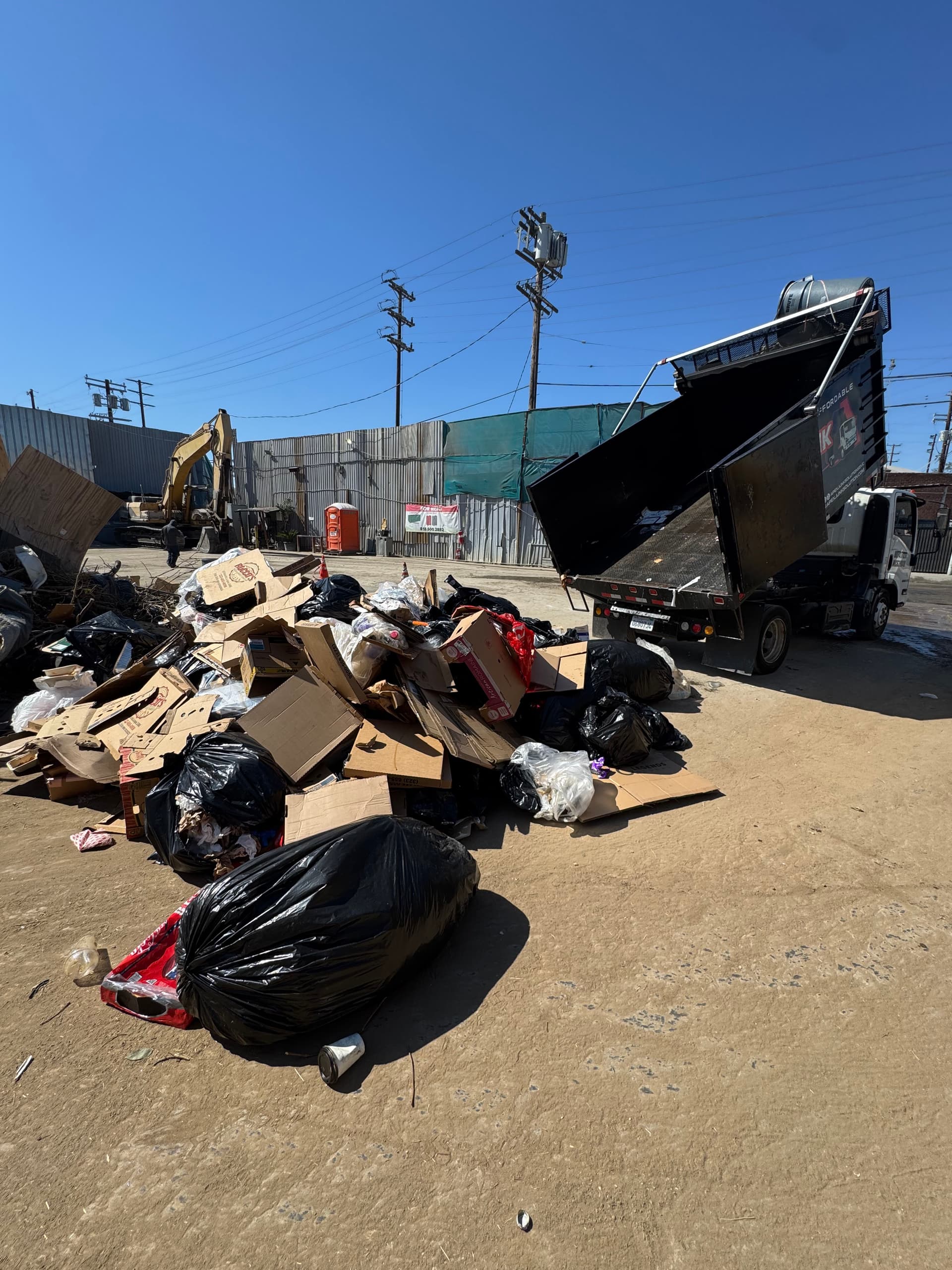 Gallery photos for World Cup Overflow Trash Cleanup in Venice CA: Image #3