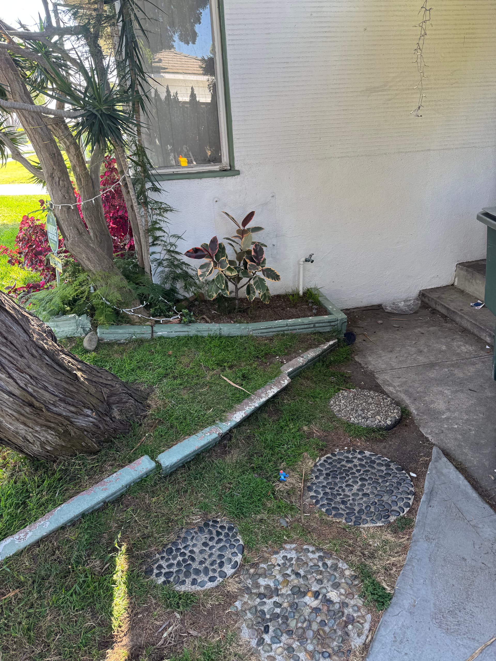 Gallery photos for Bulky Furniture and Household Junk Removal in Torrance CA: Image #4