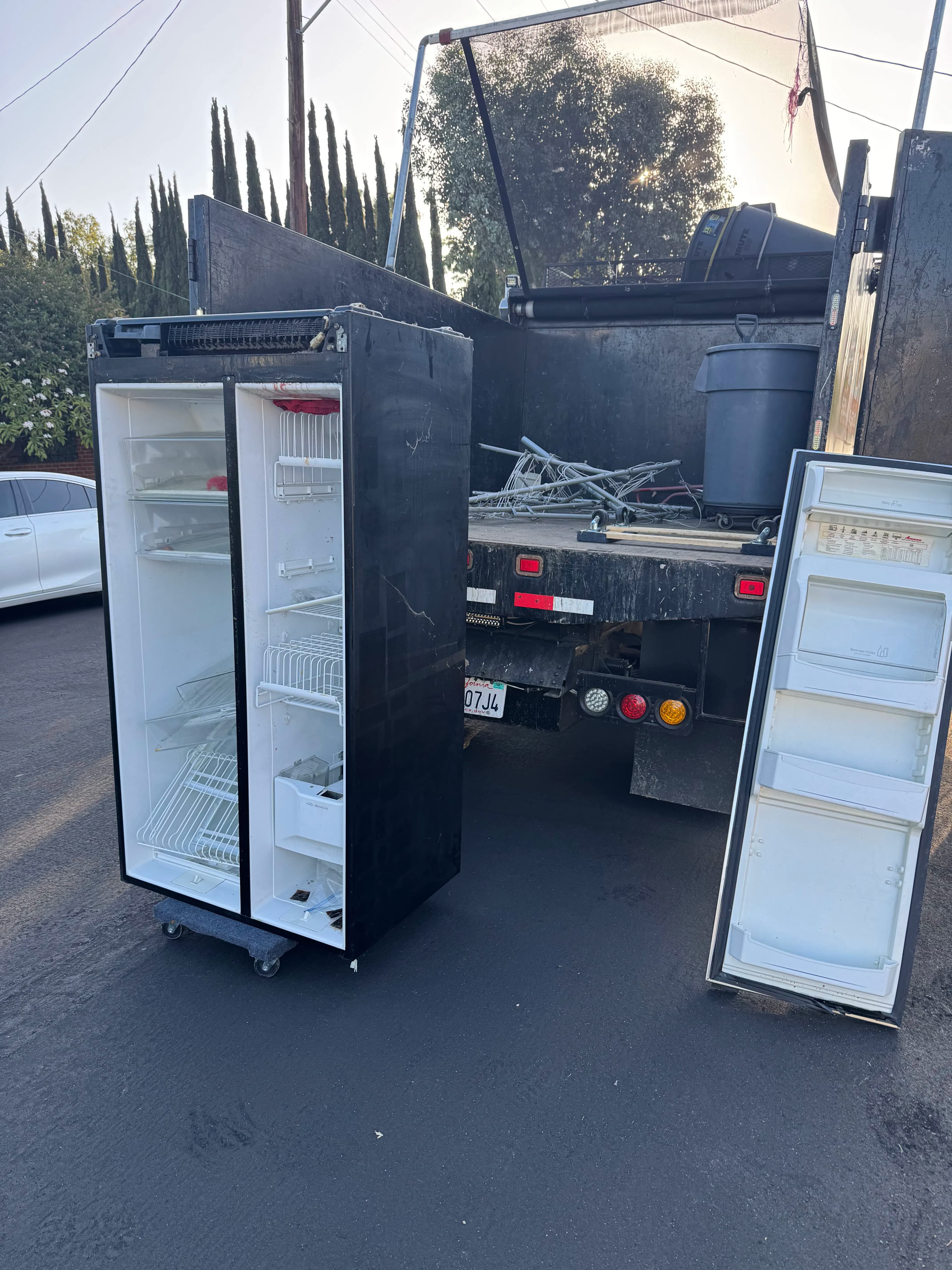 Project Refrigerator Removal in Los Feliz That Required Some Extra Work image