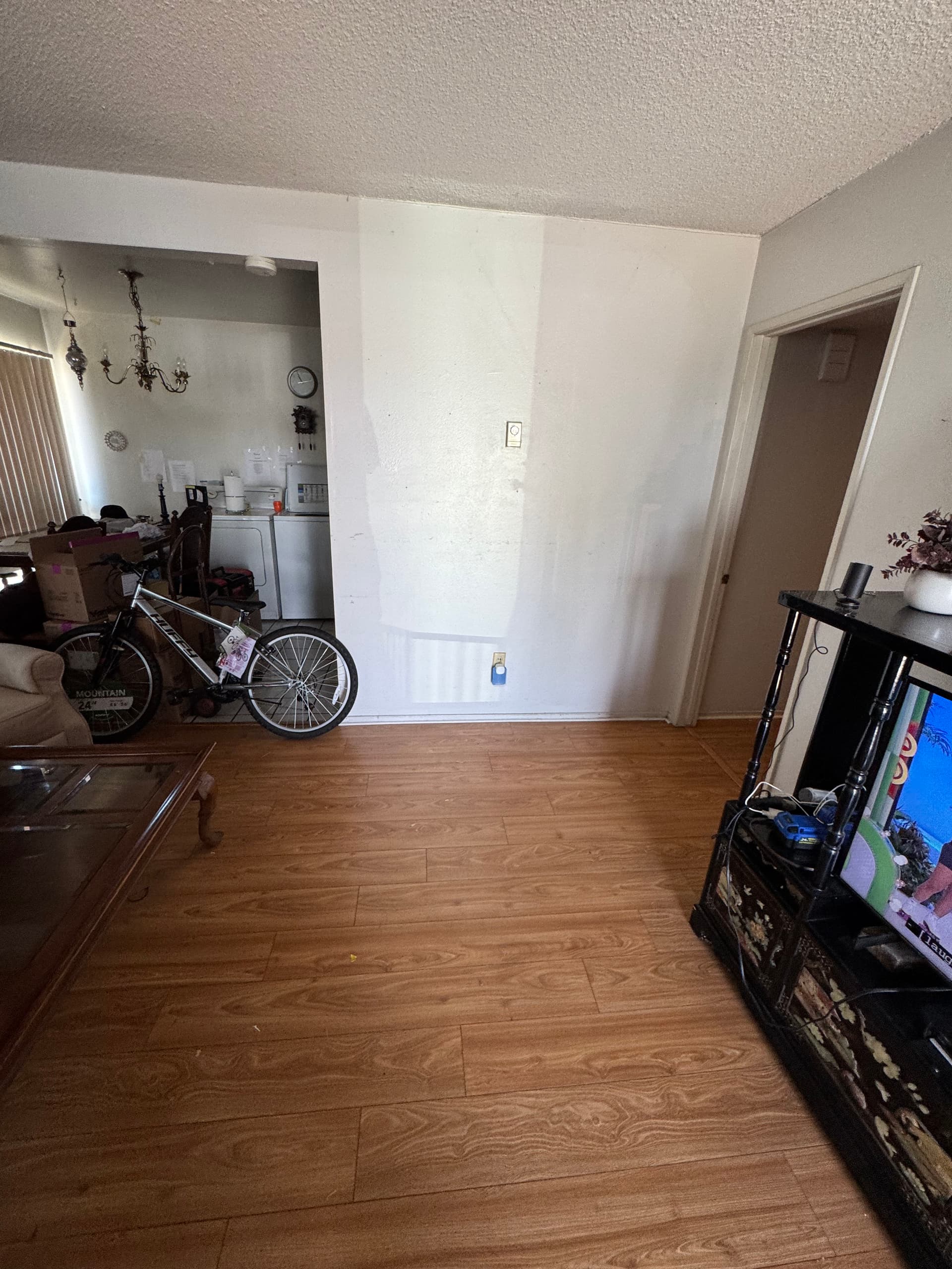 Gallery photos for Bedroom Furniture and Mattress Removal Done Right in Torrance: Image #4