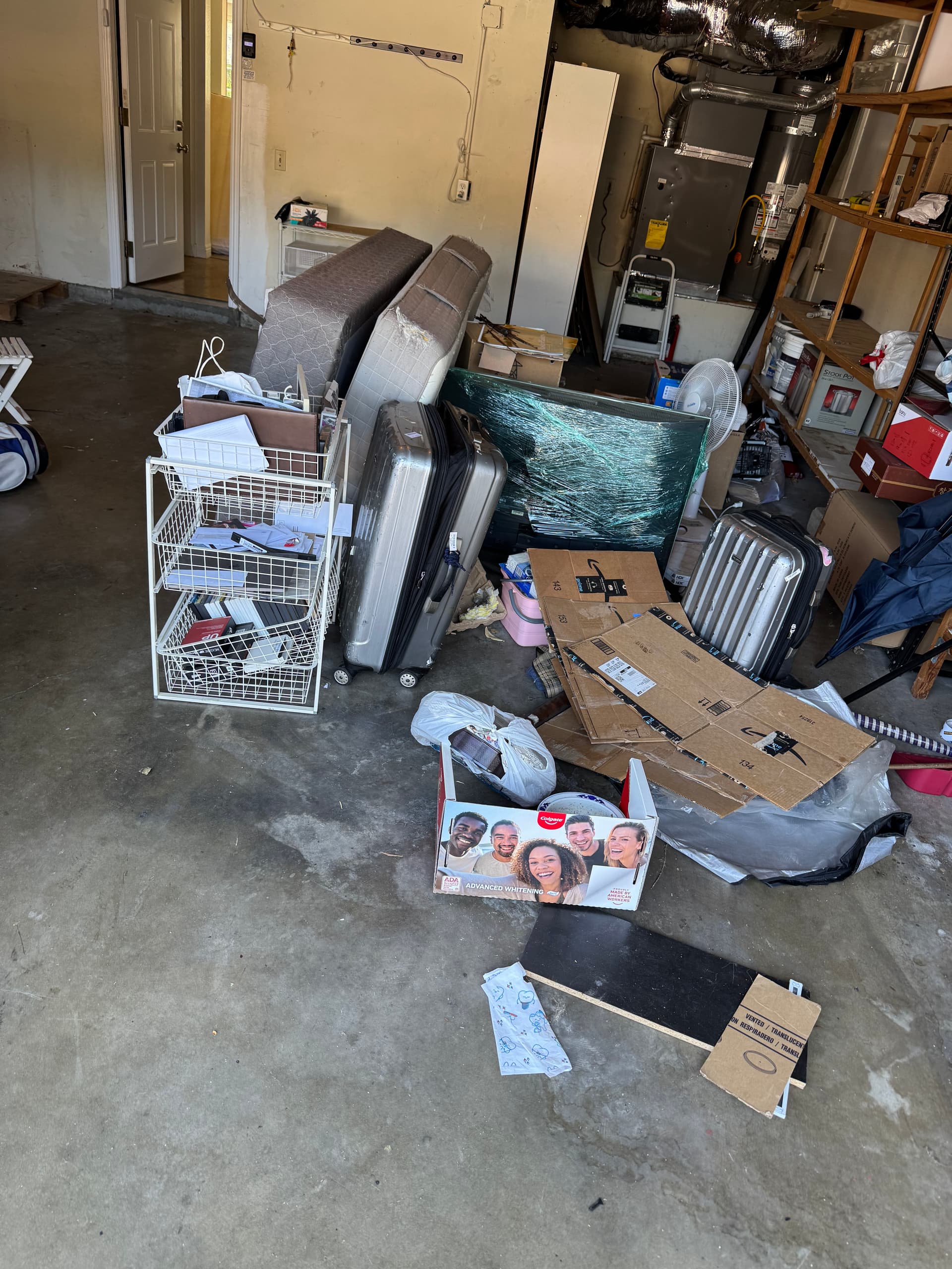 Garage Cleanout Gets It Done in Diamond Bar image