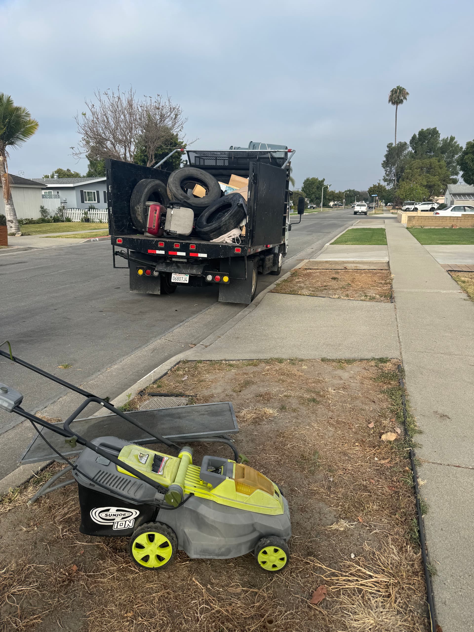 Gallery photos for Heavy Mobility Scooters and Semi Tires Cleared Out in Fullerton: Image #3