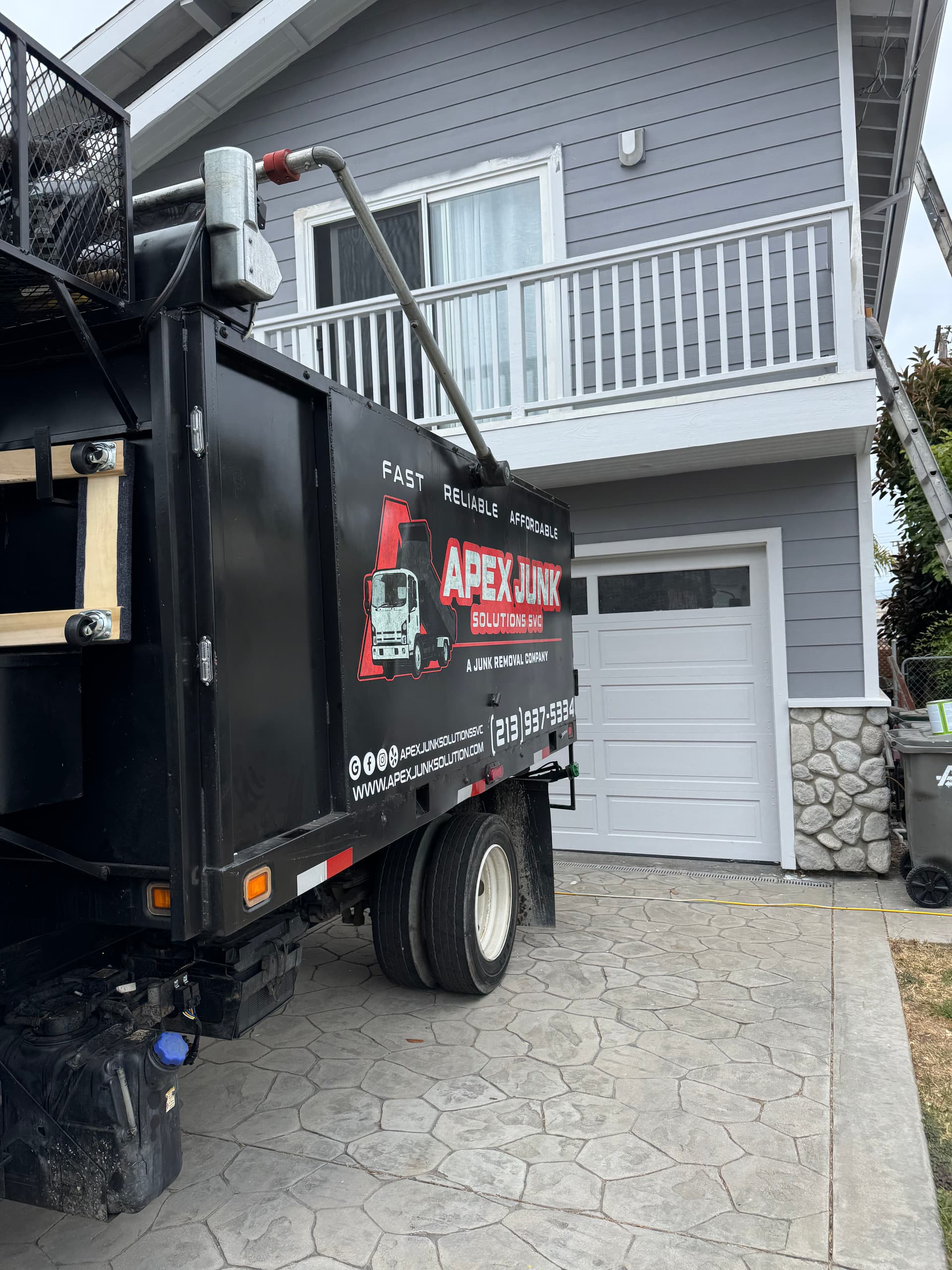 Gallery photos for Mattress Removal in Redondo Beach and Hawthorne - Two Jobs, One Run: Image #2