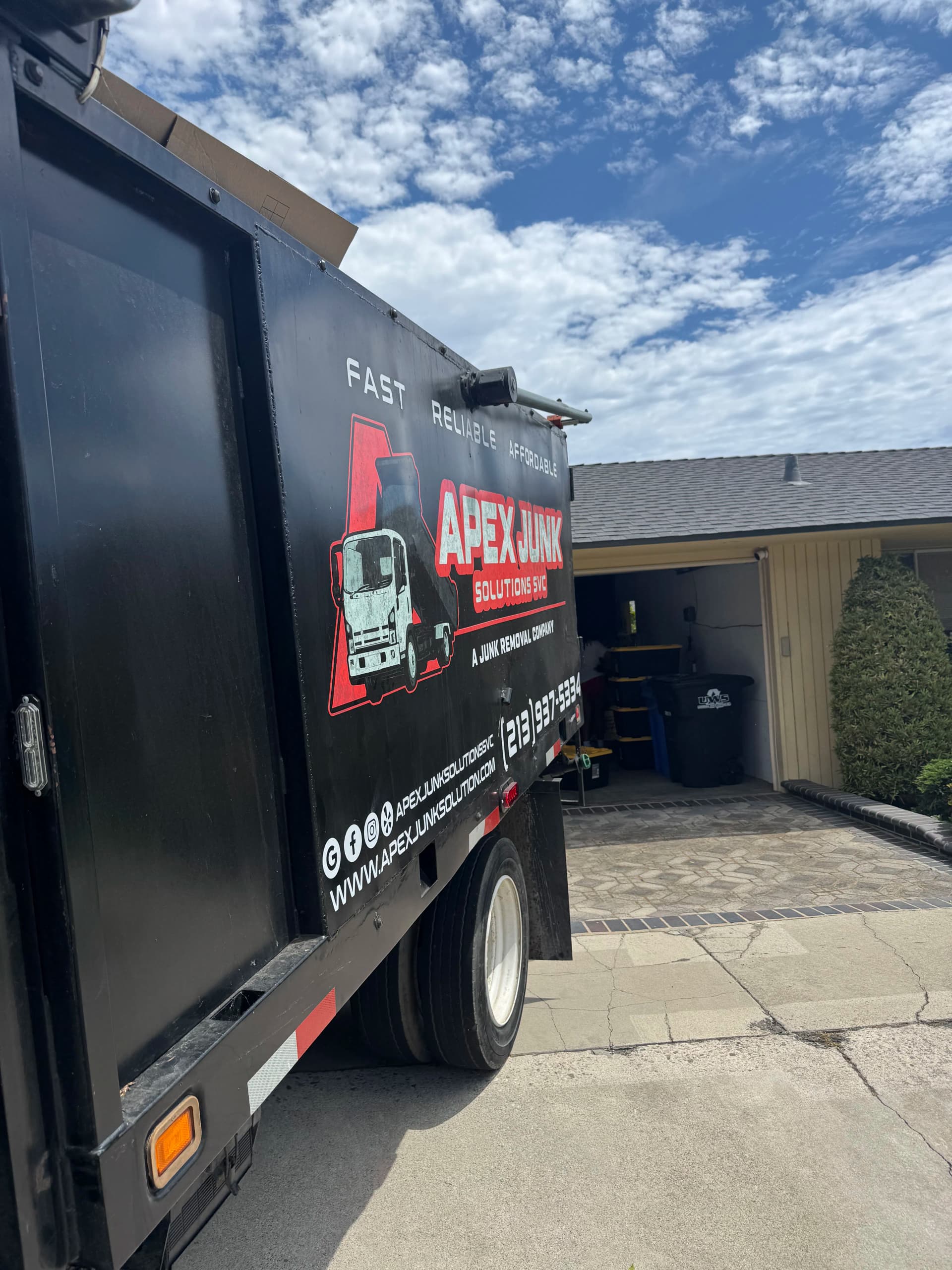 Gallery photos for Garage Cleanout Gets It Done in Baldwin Hills: Image #3