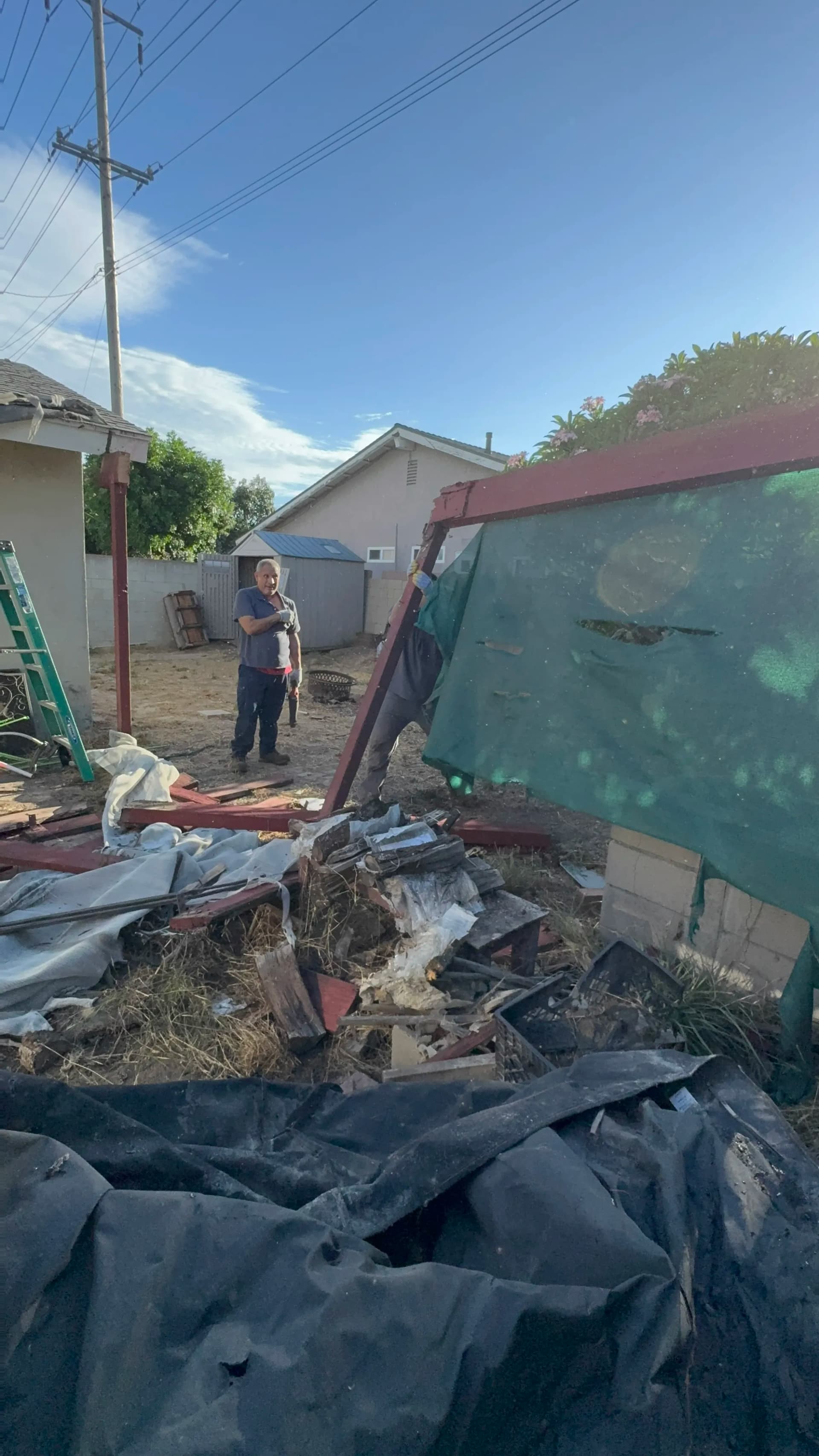 Gallery photos for Pergola Demo and Full Household Junk Removal in Los Angeles: Image #2