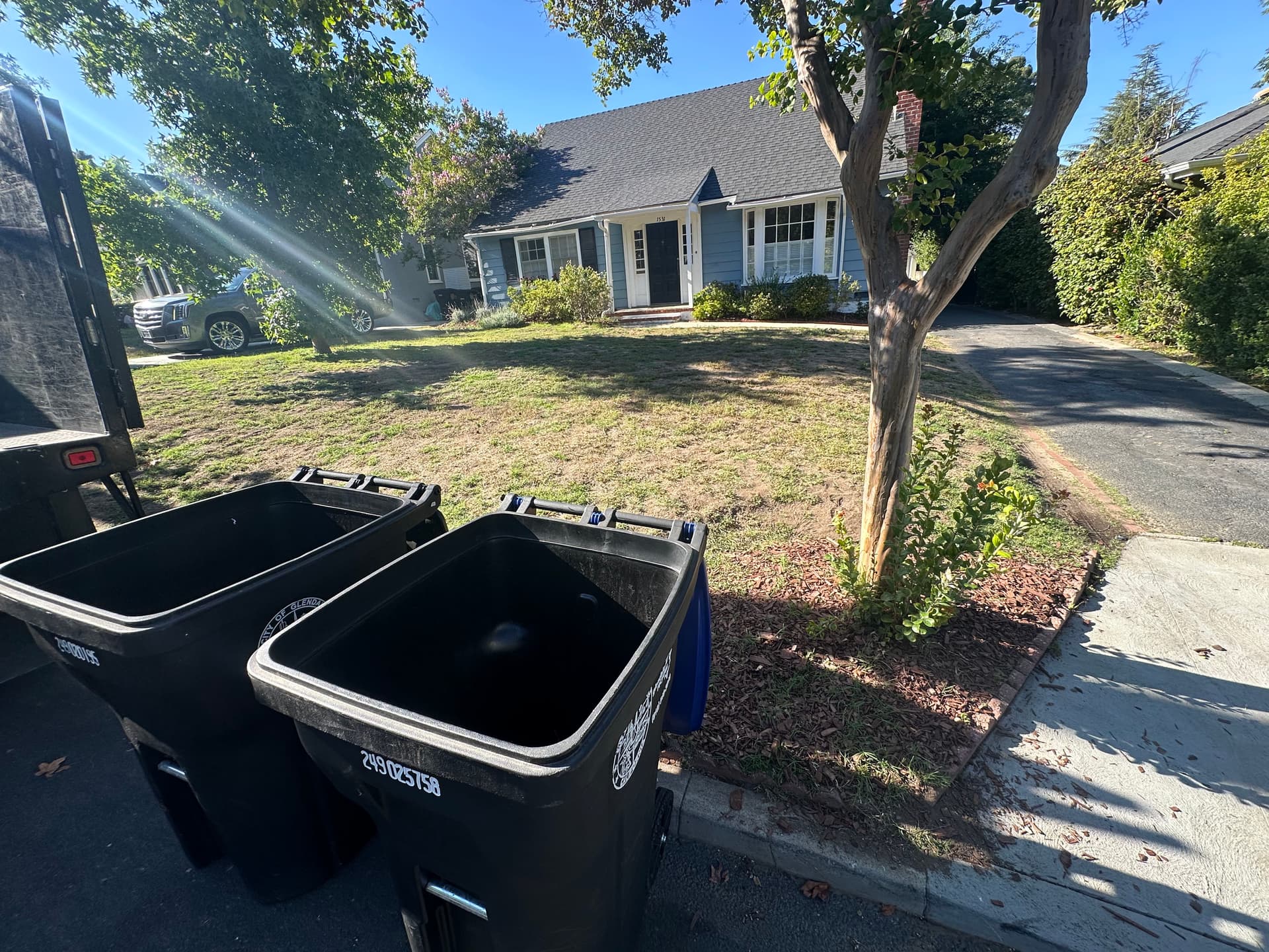 Gallery photos for Driveway Cleanout for a Repeat Customer in Glendale Hills: Image #1