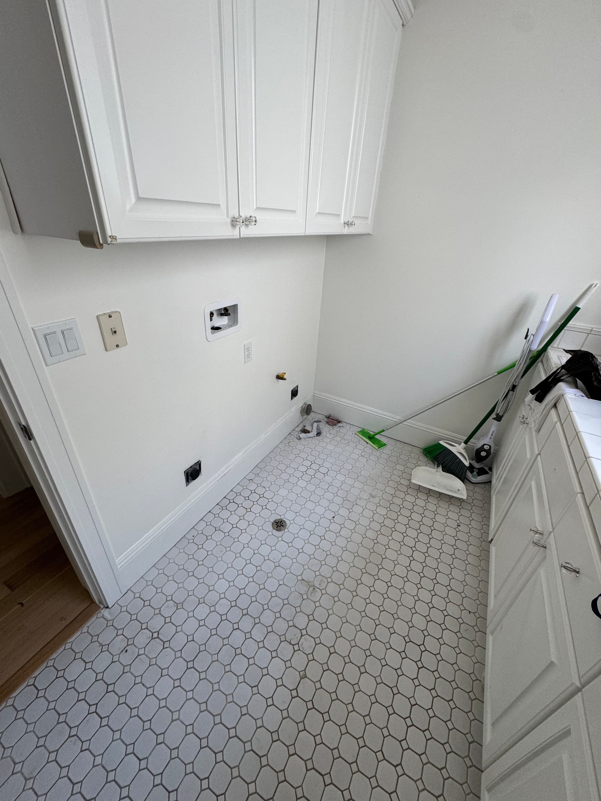 Gallery photos for Washer and Dryer Removal Done Right in Manhattan Beach: Image #1