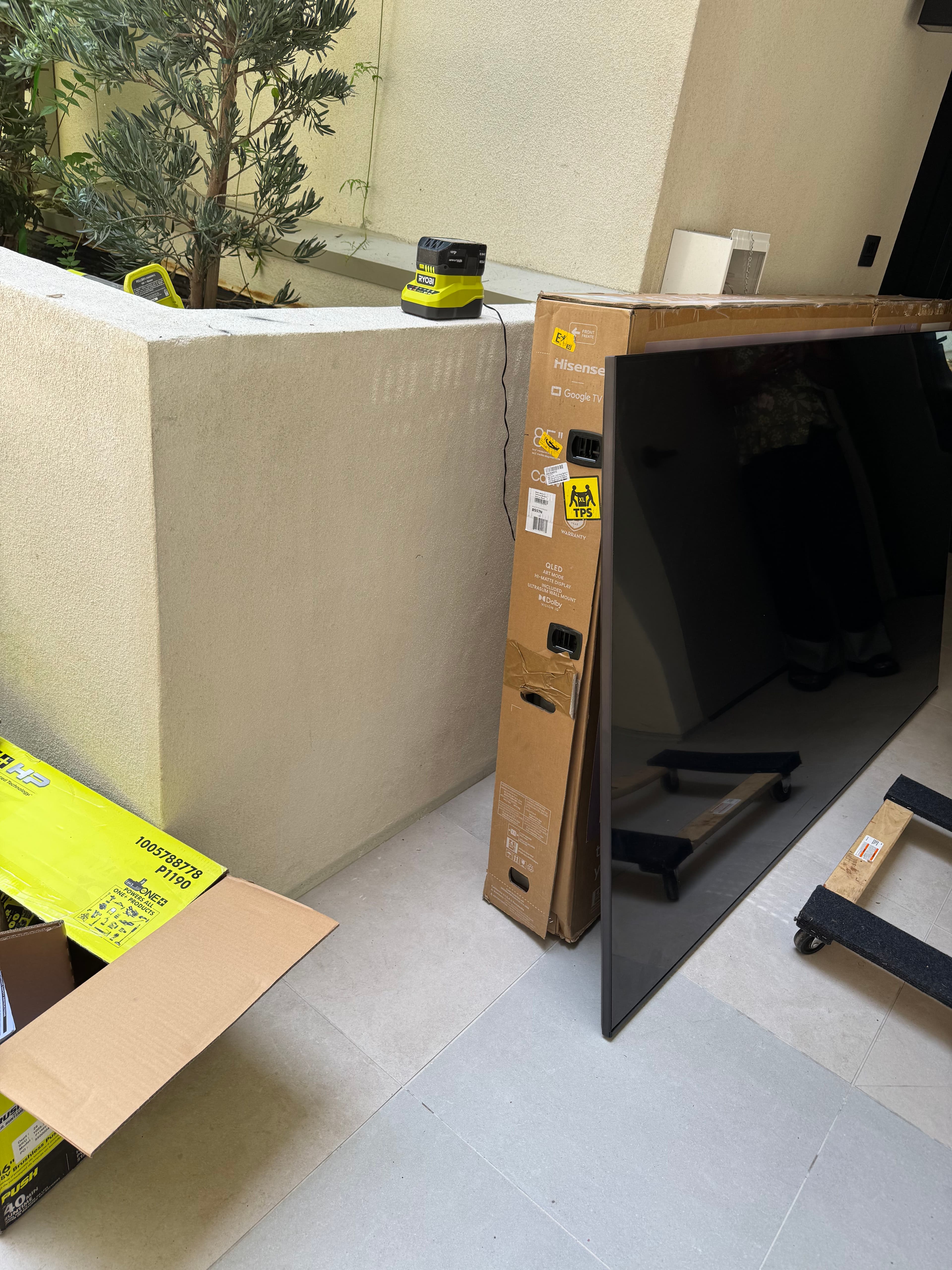 Project 100-Pound TV and Cardboard Removal in West Hollywood image