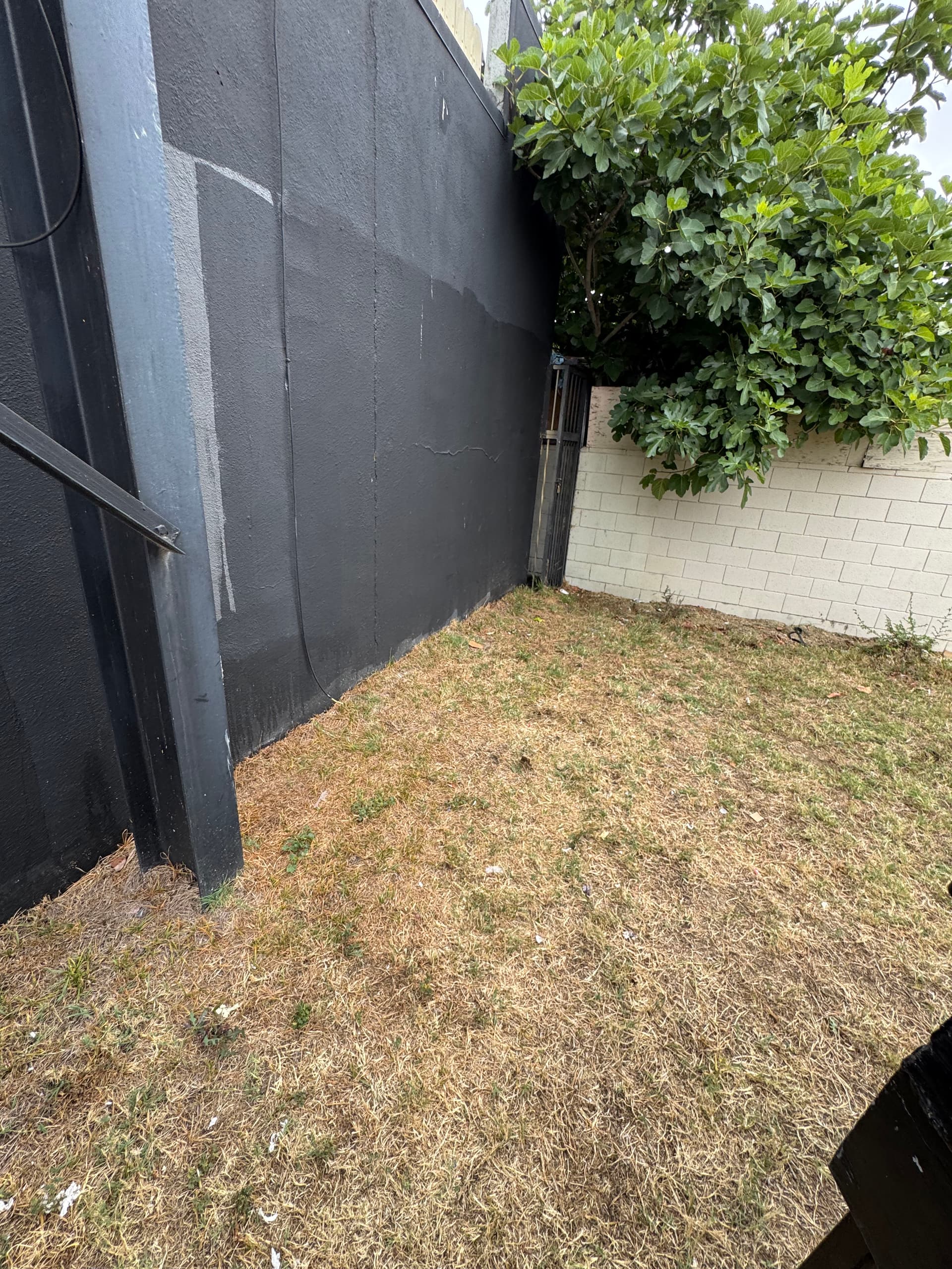 Gallery photos for Same-Day Small Load Junk Pickup in Bellflower CA: Image #1