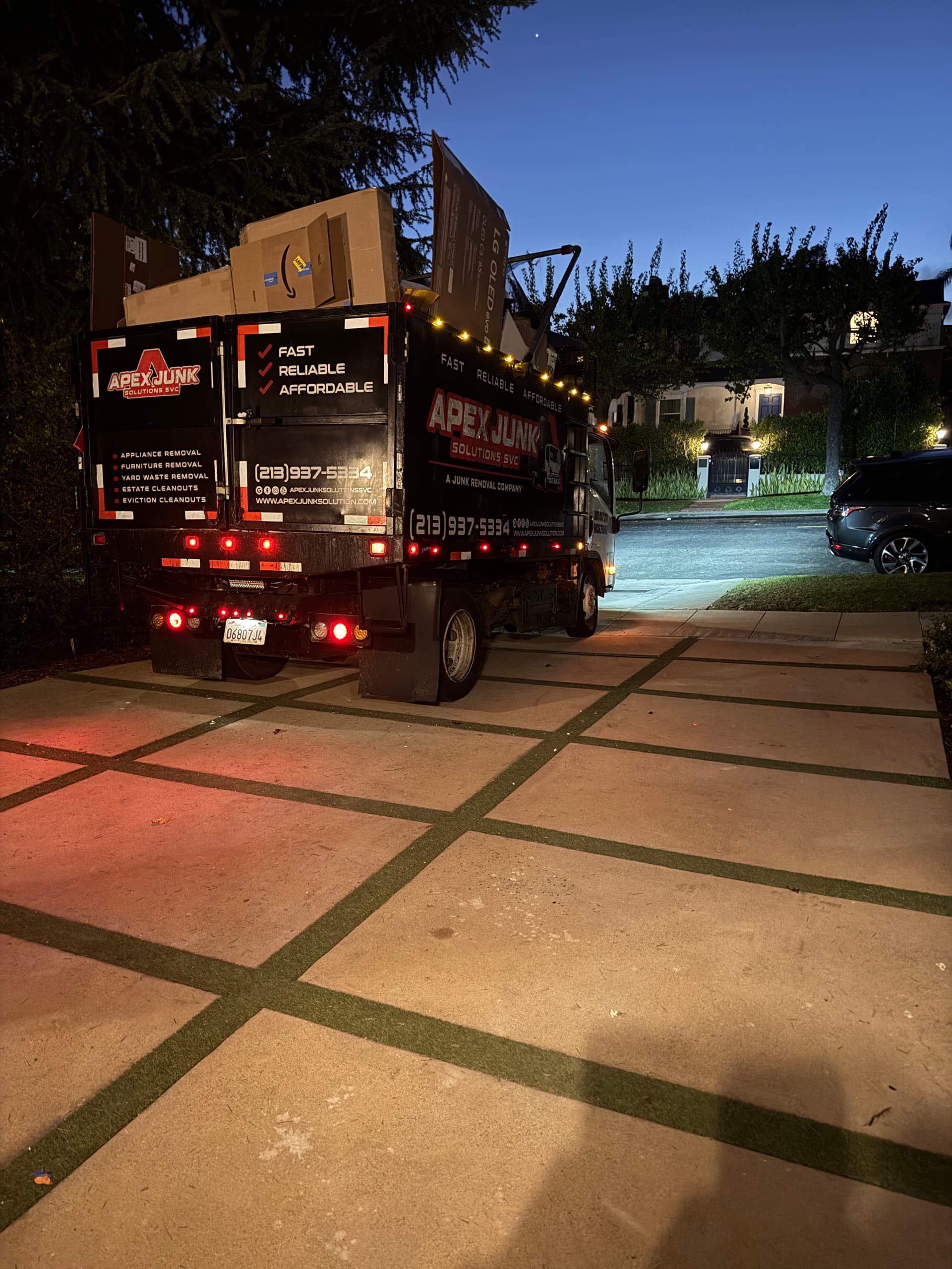 Gallery photos for Late-Night Cardboard Box Removal in Westwood Los Angeles: Image #1