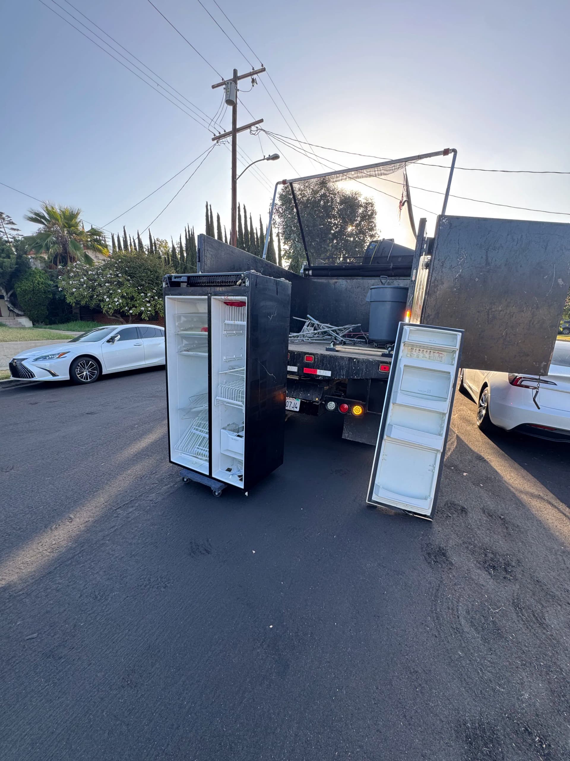 Gallery photos for Refrigerator Removal in Los Feliz That Required Some Extra Work: Image #1