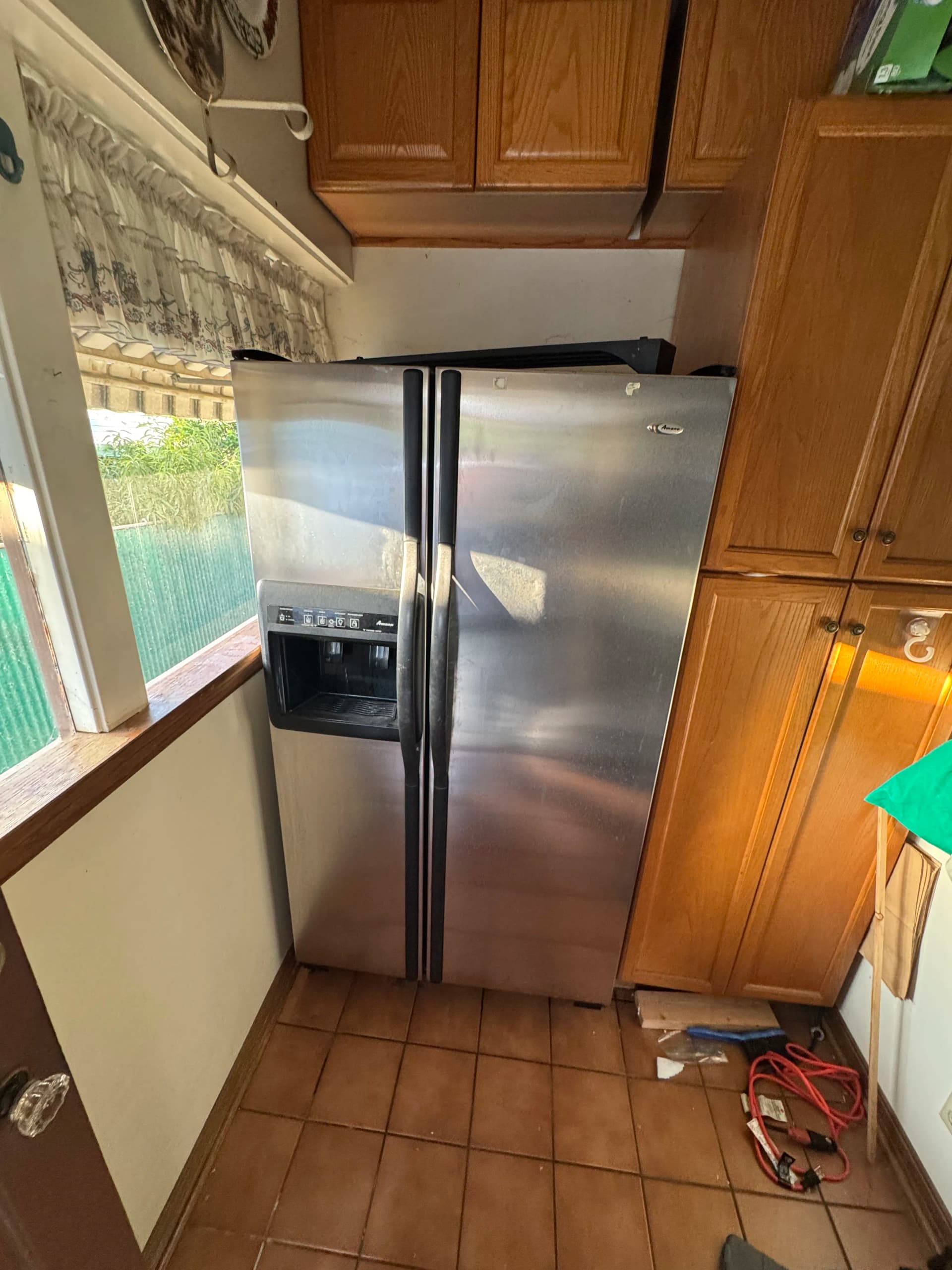 Gallery photos for Refrigerator Removal in Los Feliz That Required Some Extra Work: Image #5