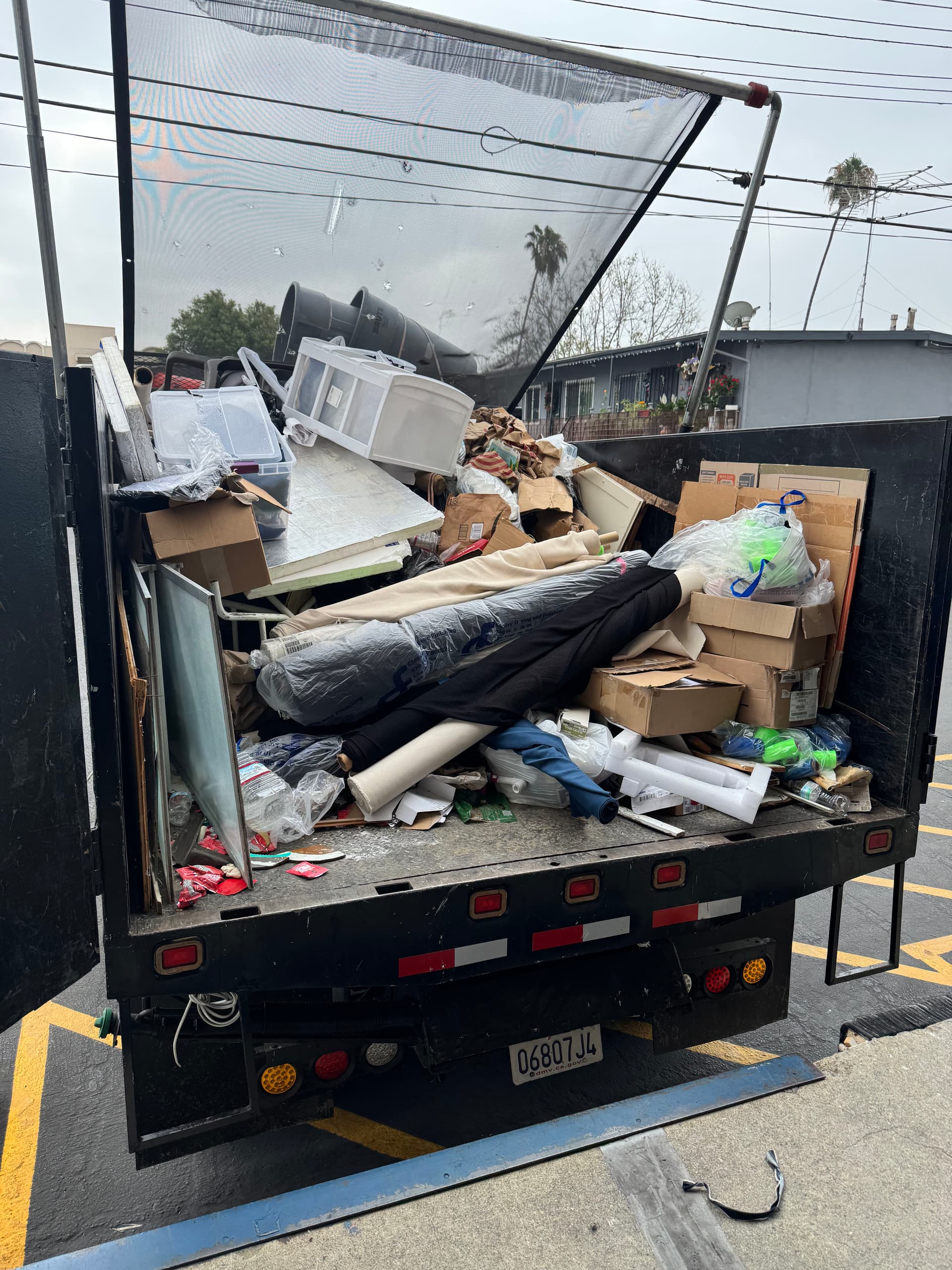 Gallery photos for Same-Day Storage Unit Cleanout in Koreatown Los Angeles: Image #4