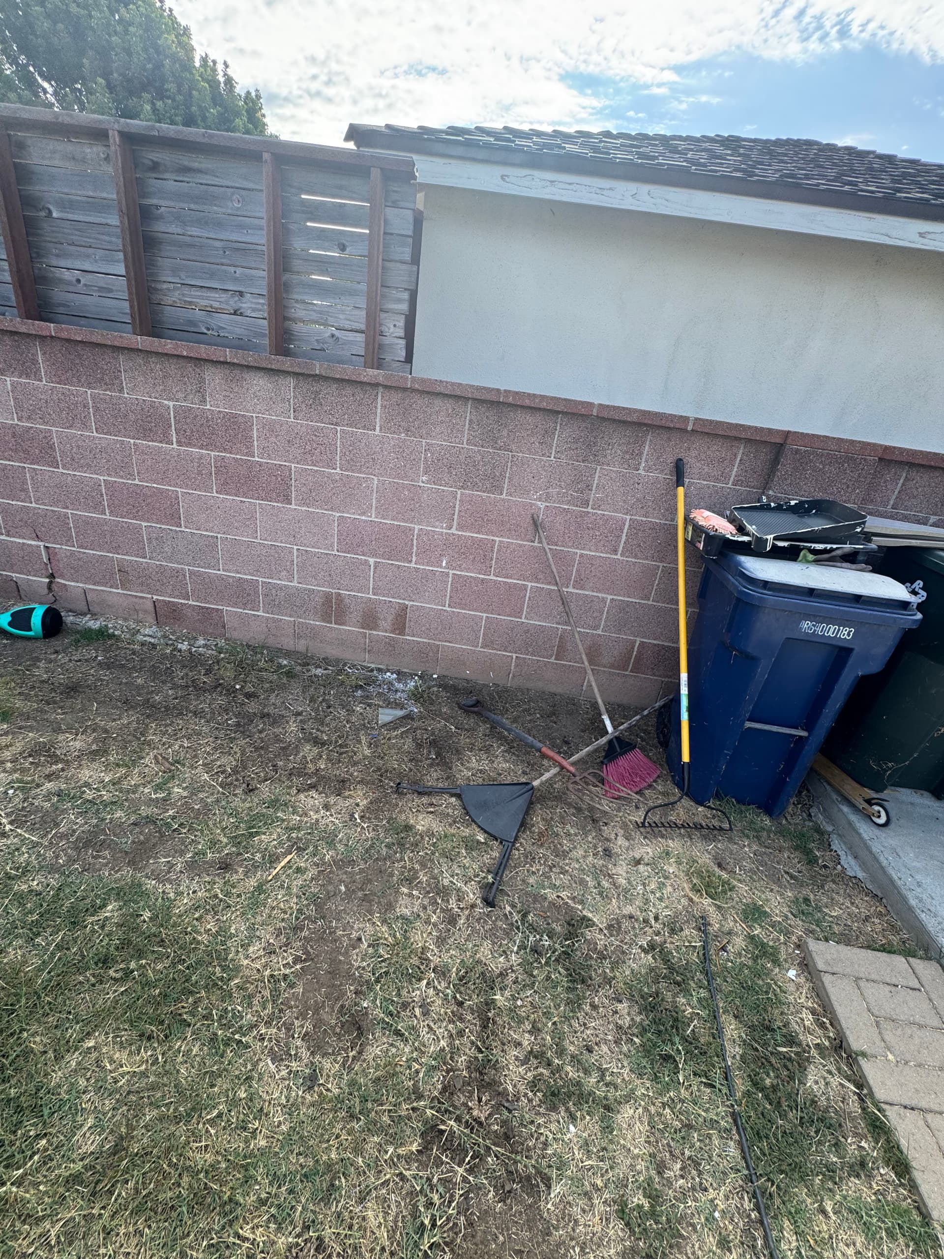 Gallery photos for Backyard Cleanout Clears Wood and Debris in Los Angeles: Image #5