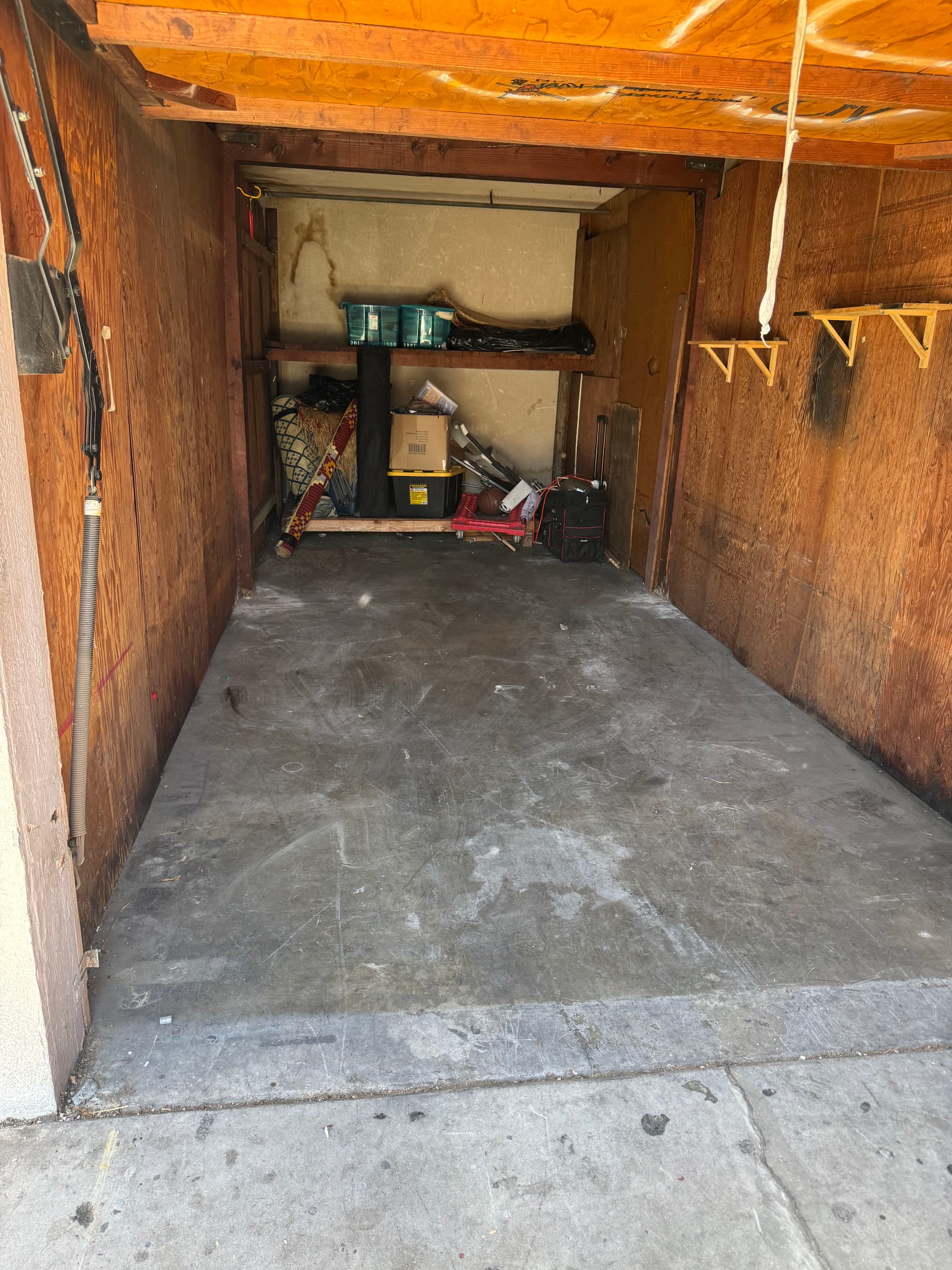 Gallery photos for Repeat Customer Garage Cleanout in Long Beach: Image #3