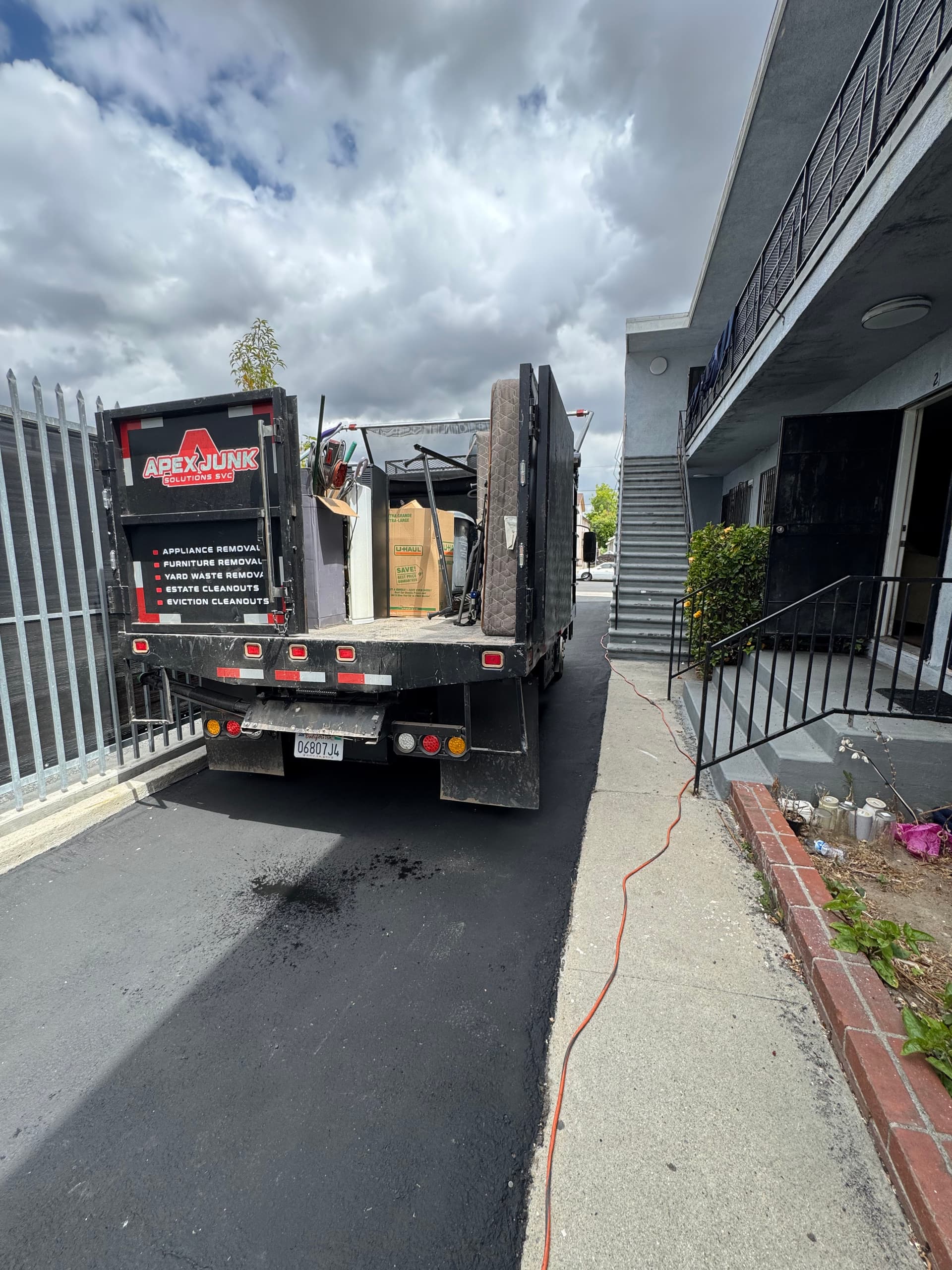 Gallery photos for Tight Driveway Furniture Removal in South Los Angeles: Image #1