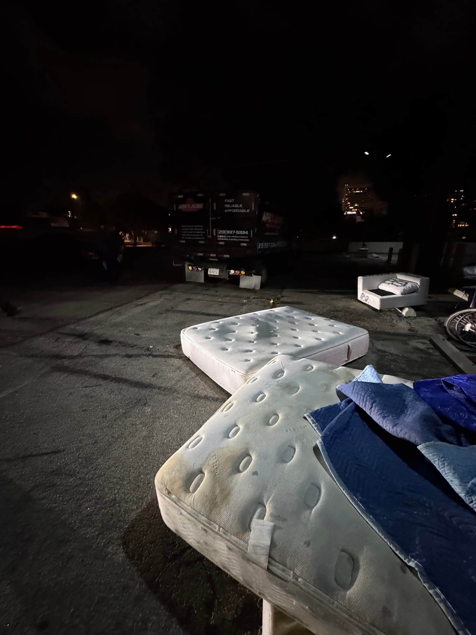 Gallery photos for Late-Night Production Cleanout in Sawtelle Los Angeles: Image #5