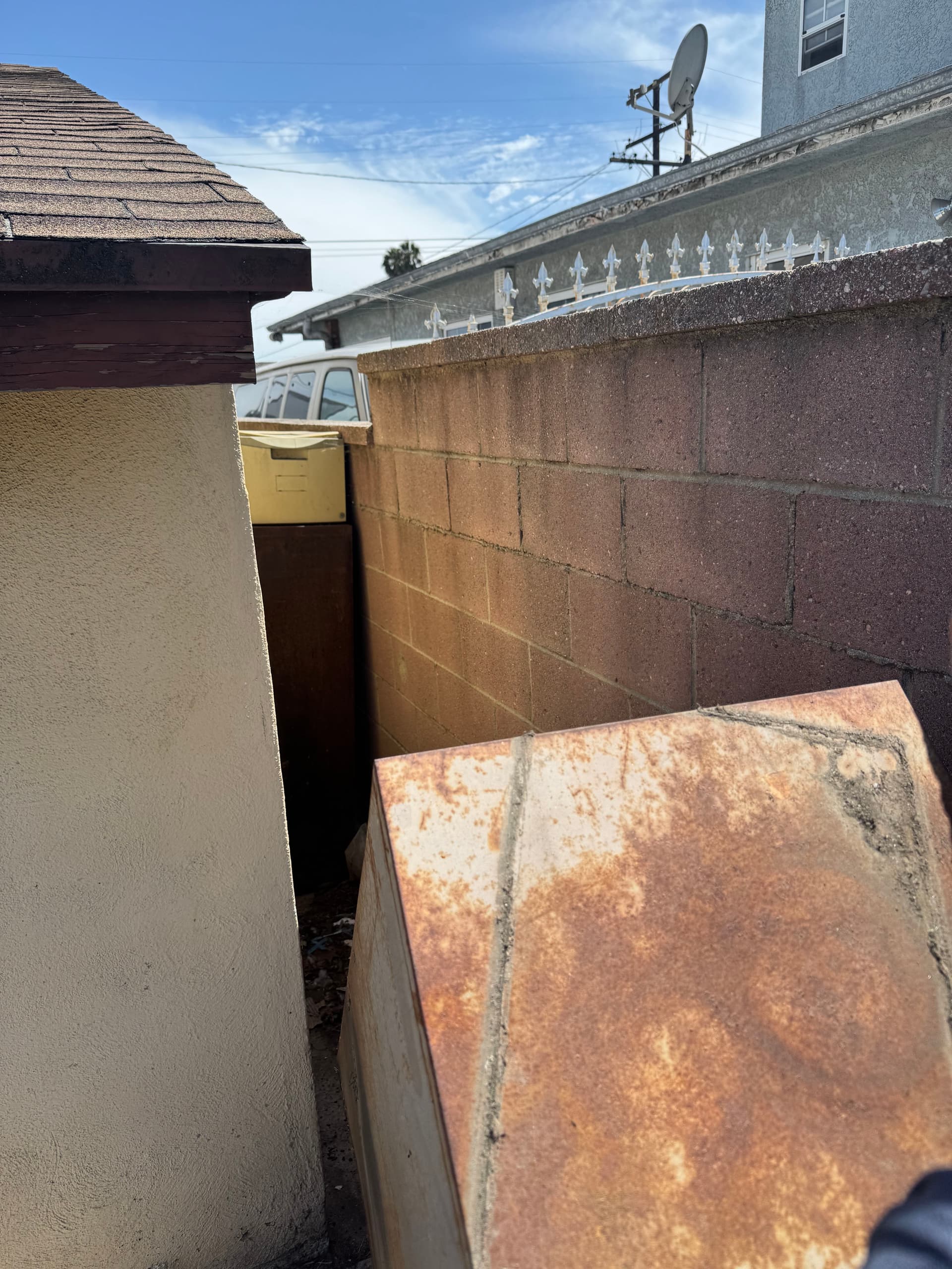 Gallery photos for Heavy Bulky Item and Junk Removal in Gardena CA: Image #1