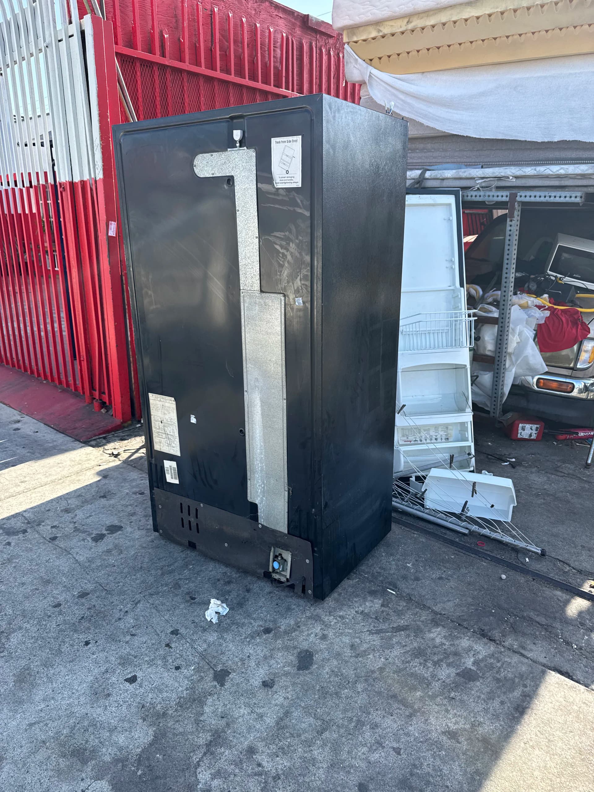 Gallery photos for Refrigerator Removal in Los Feliz That Required Some Extra Work: Image #3