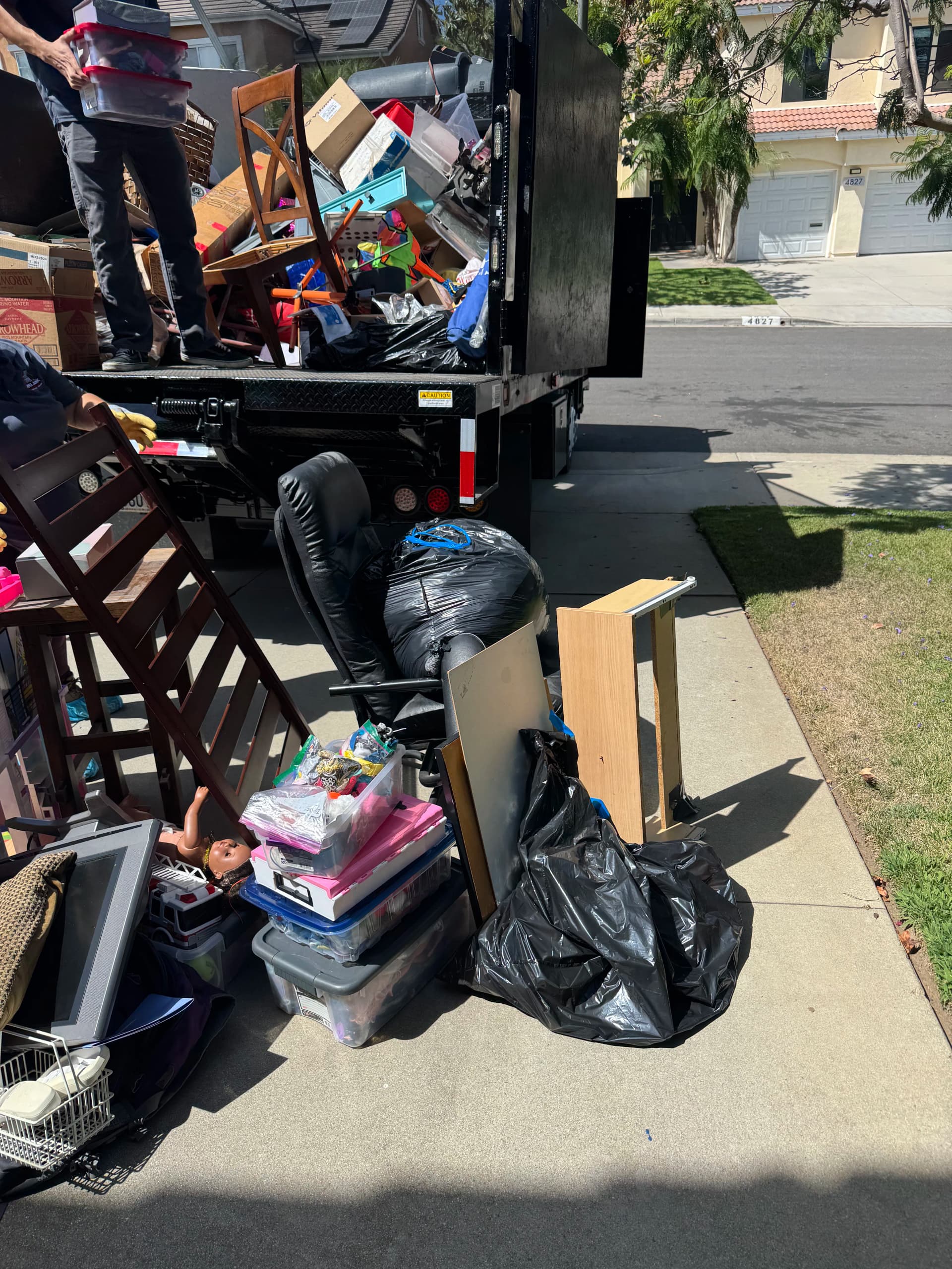 Gallery photos for Garage Cleanout Done Right in Baldwin Hills Los Angeles: Image #2