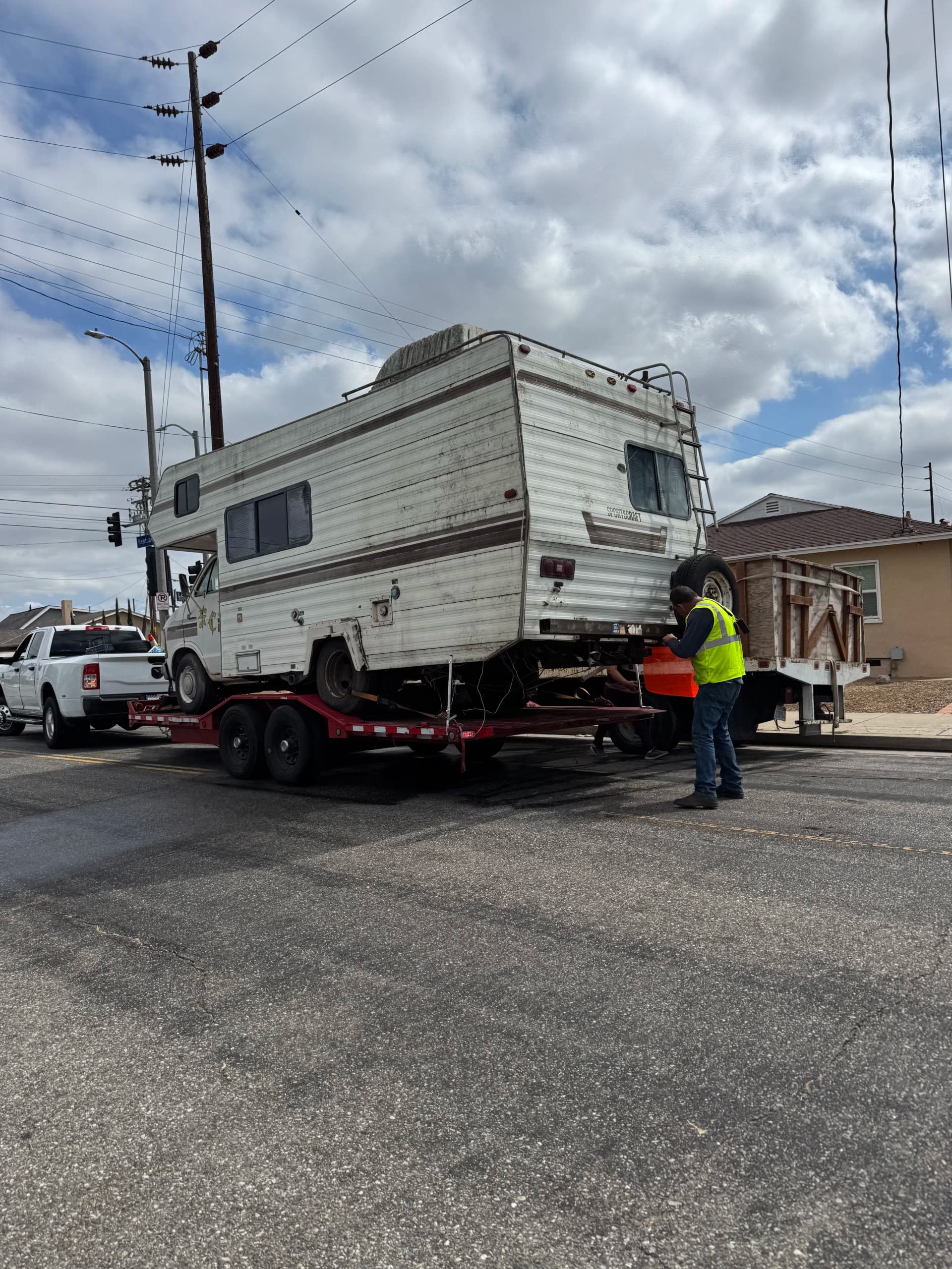 Gallery photos for Old RV Removed From Los Angeles Property in 90744: Image #2