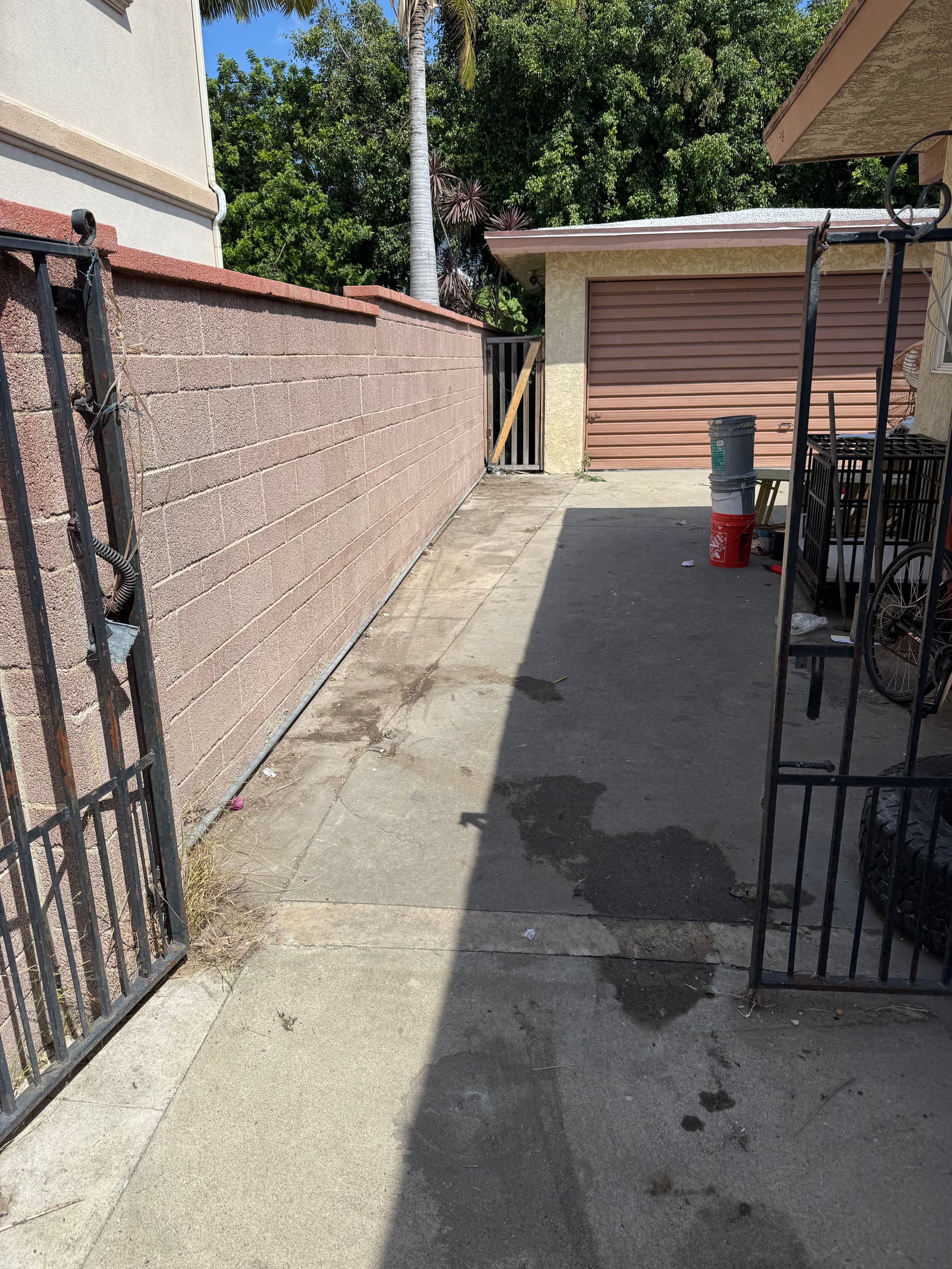 Gallery photos for Driveway Cleanout Clears the Way in Downey CA: Image #3