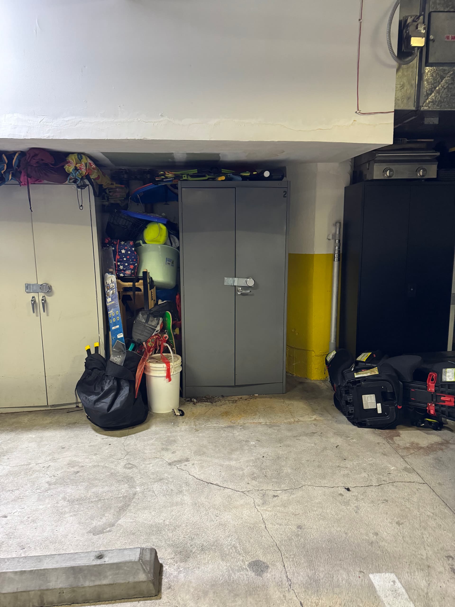 Gallery photos for File Cabinet Removal Clears Up Space in Downtown Long Beach: Image #1