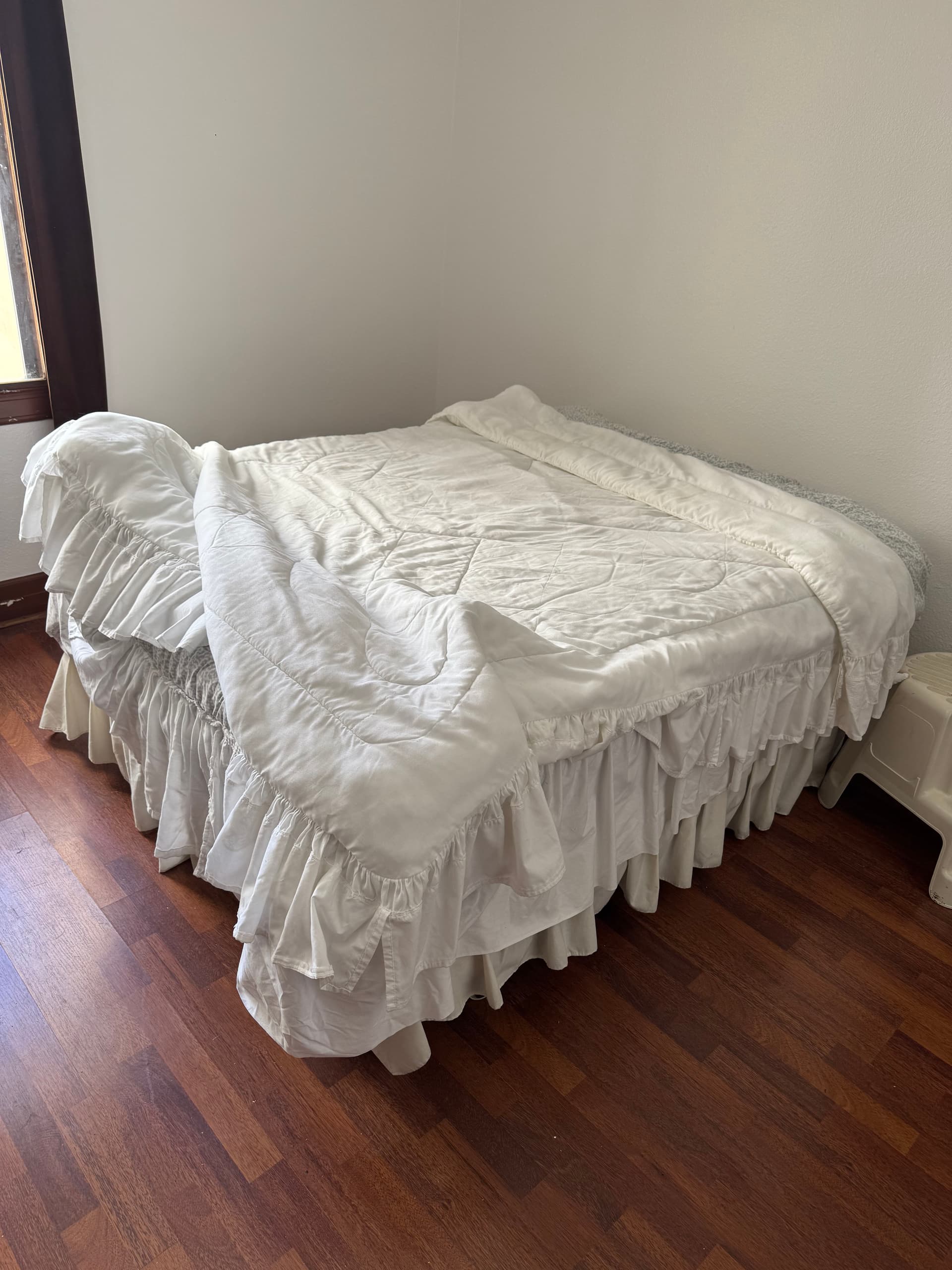 Mattress and Bed Frame Removal Gets Downtown Long Beach Property Listing-Ready image