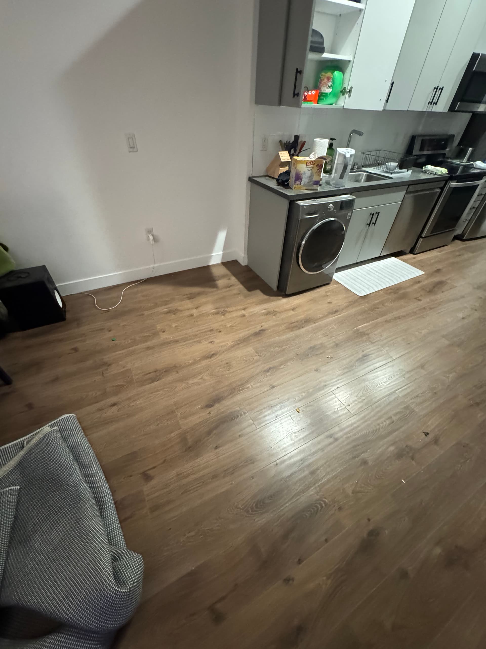 Gallery photos for Late-Night Furniture and Mattress Removal in Koreatown Los Angeles: Image #2