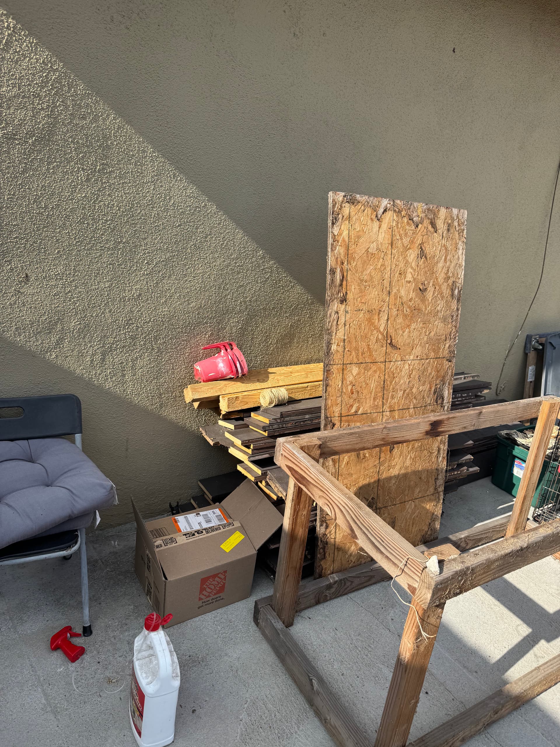 Gallery photos for Backyard Cleanout Clears Wood and Debris in Los Angeles: Image #2