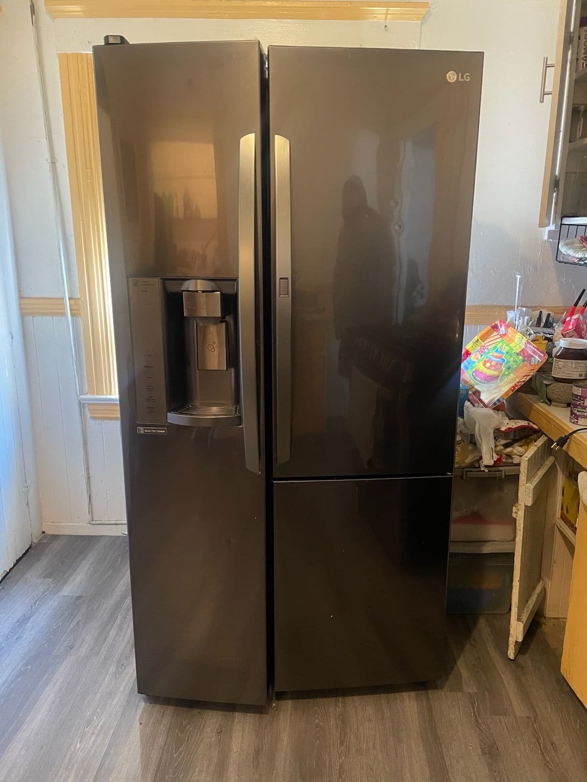 Gallery photos for Tight Space Fridge Removal Handled Right in Los Angeles: Image #2