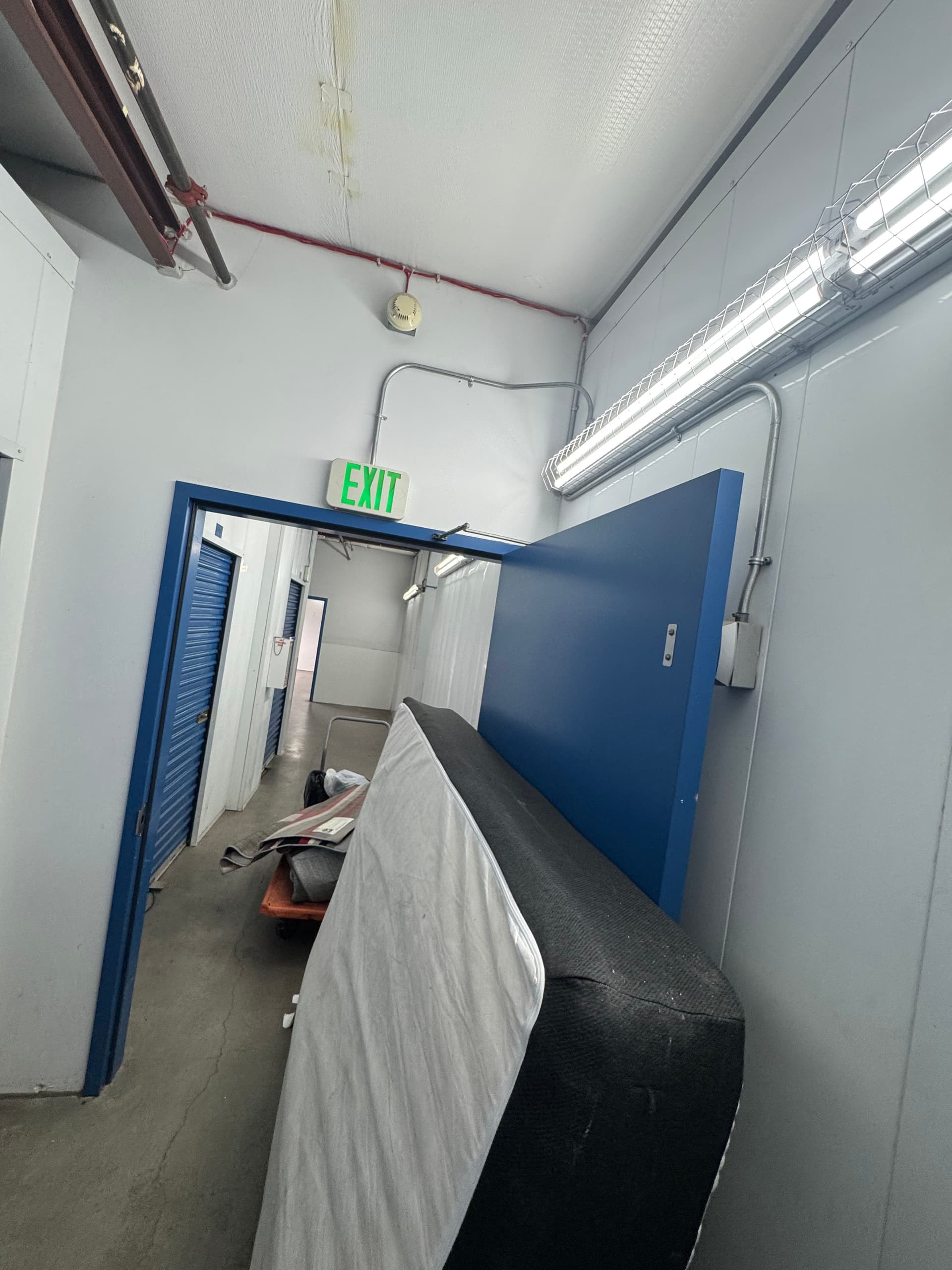 Gallery photos for Mattress Removal in Redondo Beach and Hawthorne - Two Jobs, One Run: Image #9