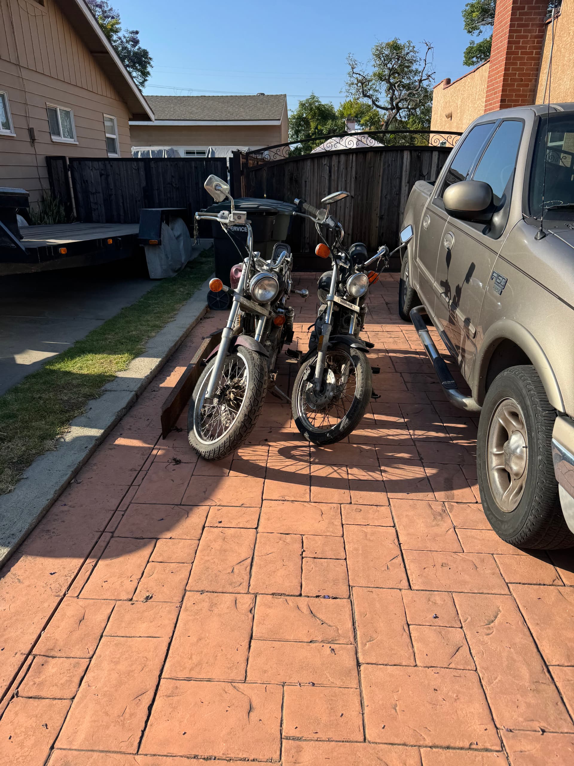 Gallery photos for Old Motorcycles Hauled Away in Lomita CA: Image #2