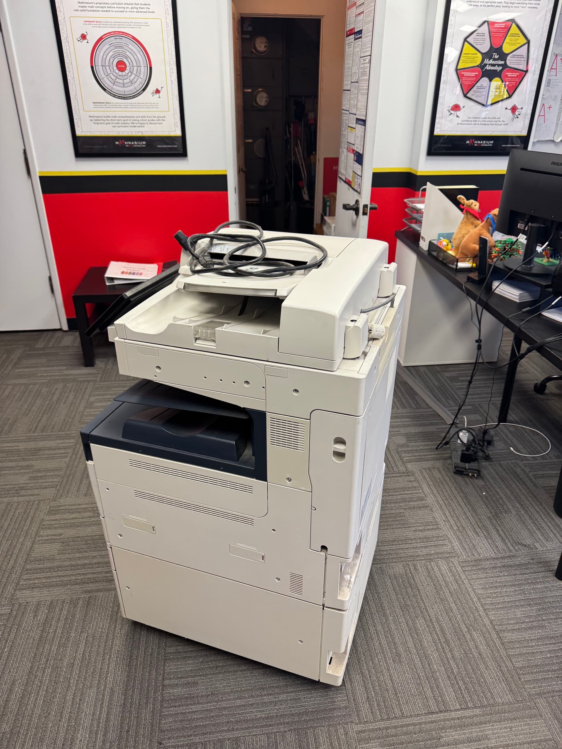 Gallery photos for 400 lb Xerox Machine Removed in Rolling Hills Estates: Image #1