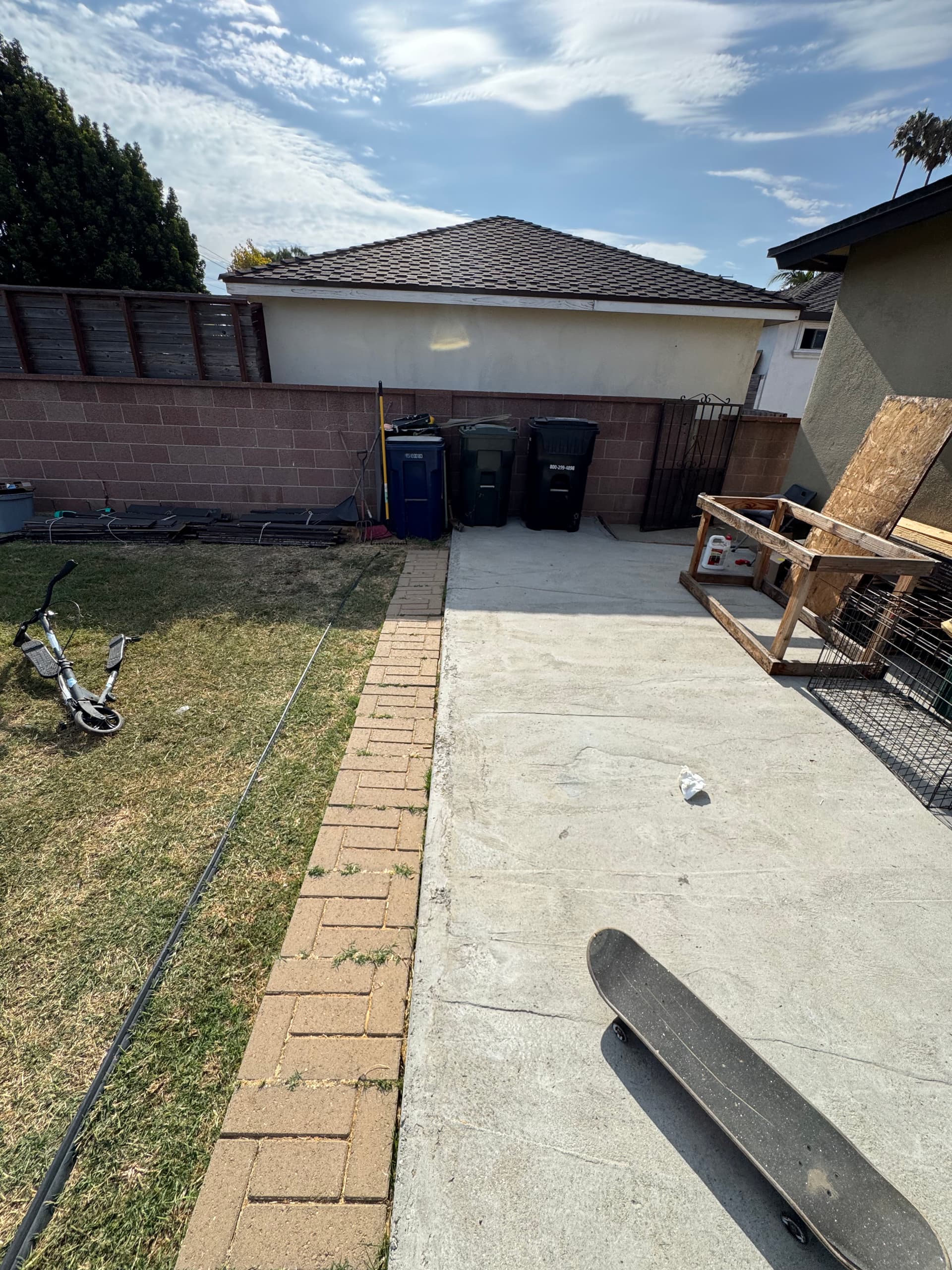 Backyard Cleanout Clears Wood and Debris in Los Angeles image