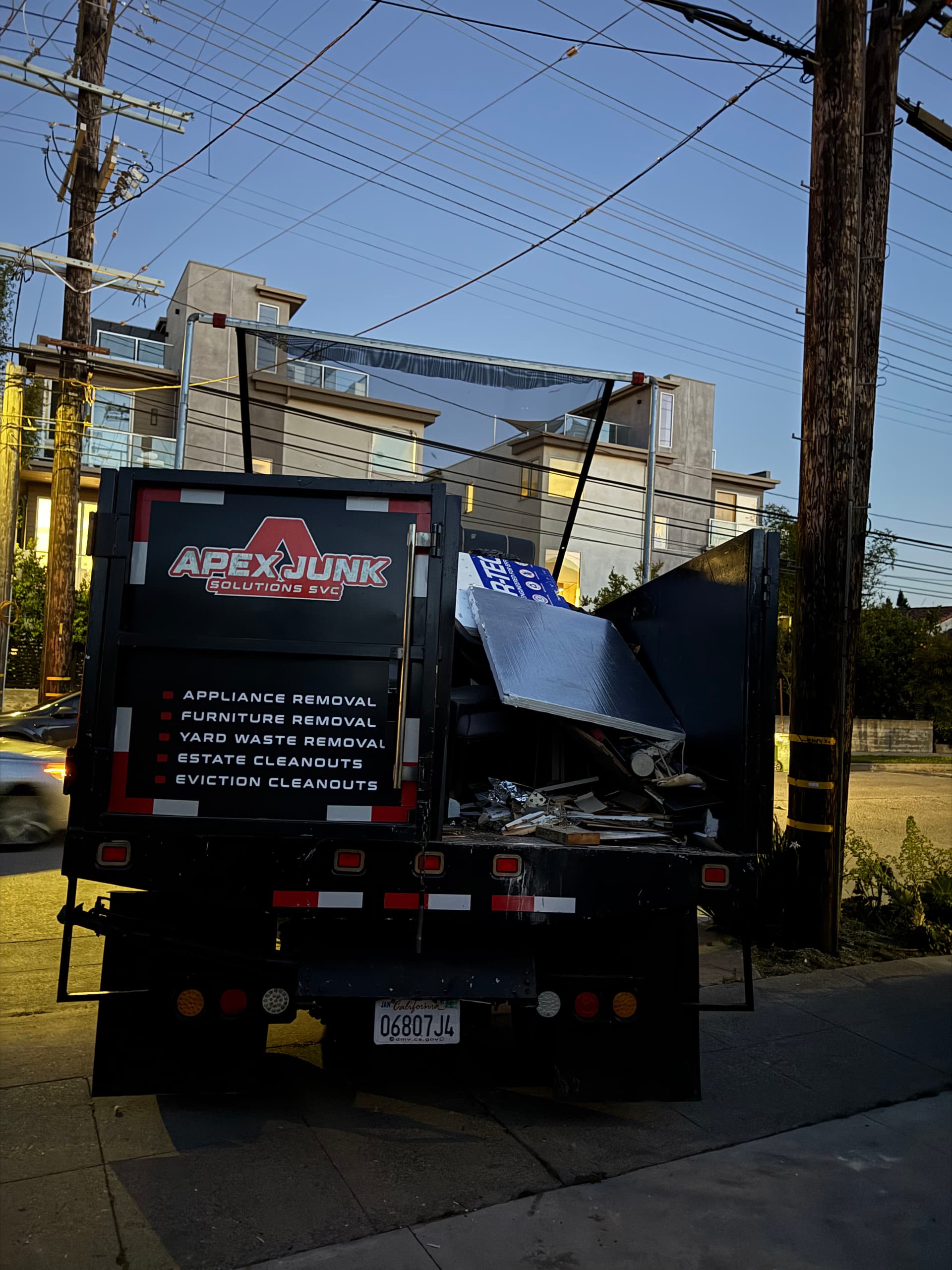 Gallery photos for Heavy Construction Debris Removal Done Fast in Sawtelle: Image #8